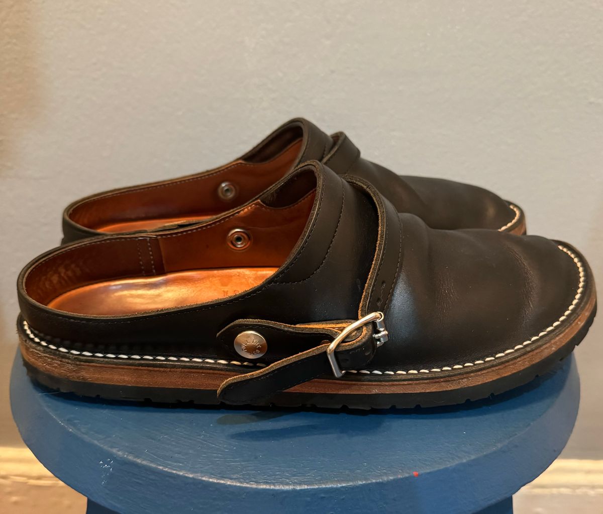 Photo by mister_stantastic on March 5, 2024 of the Zerrows Sabot Sandal in Horween Black Chromexcel.