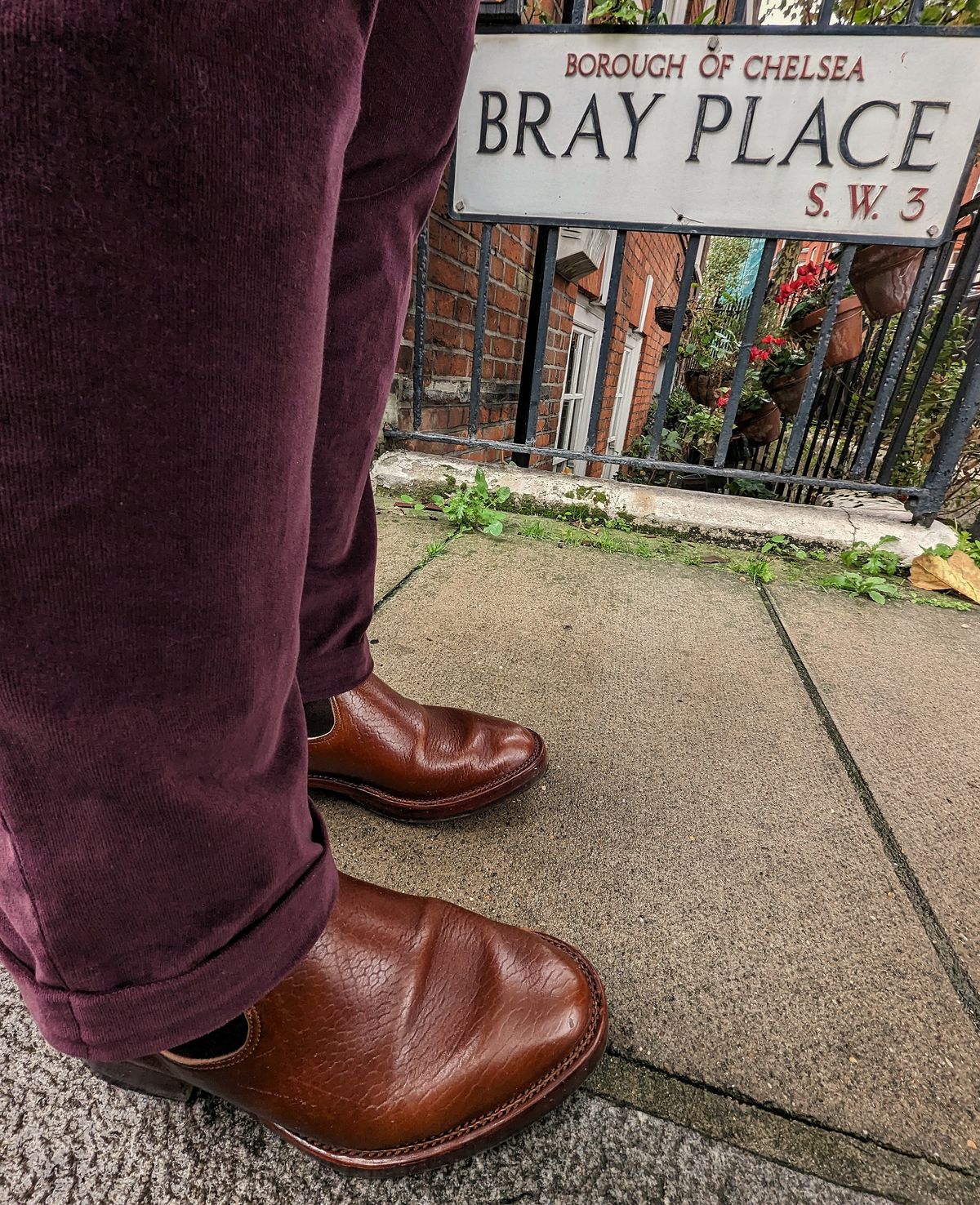 Photo by ath on November 7, 2022 of the Benzein The Seventh Chelsea Boot in Shinki Brown Oiled Horsebutt.
