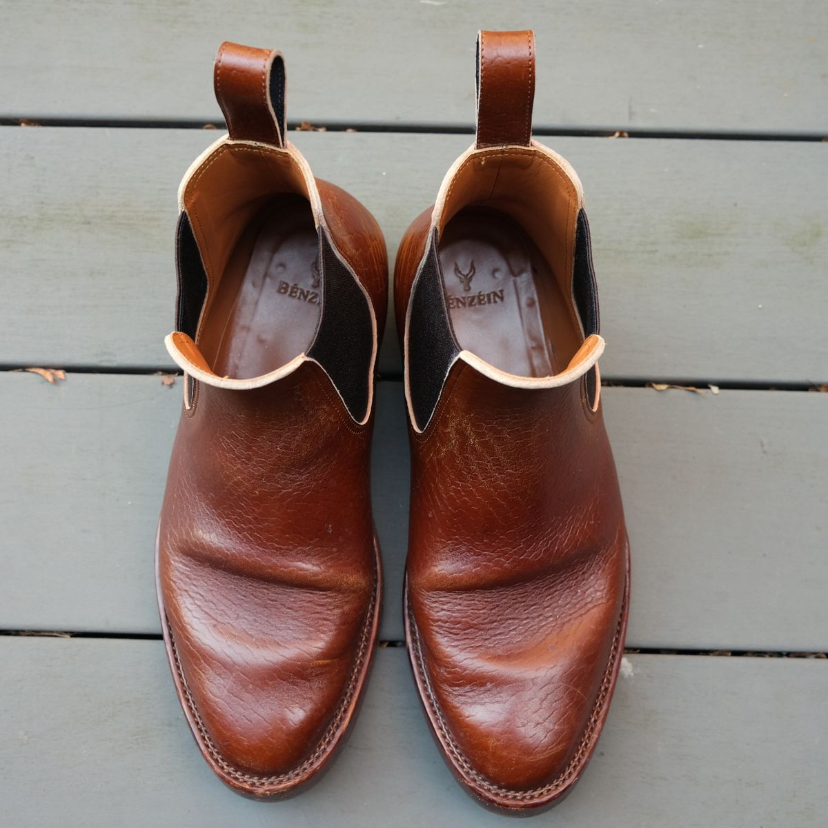 Photo by ath on December 2, 2022 of the Benzein The Seventh Chelsea Boot in Shinki Brown Oiled Horsebutt.