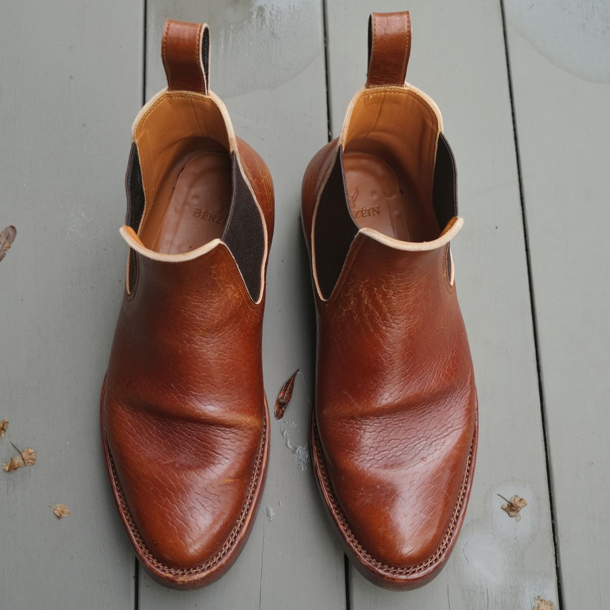 Photo by ath on January 6, 2023 of the Benzein The Seventh Chelsea Boot in Shinki Brown Oiled Horsebutt.