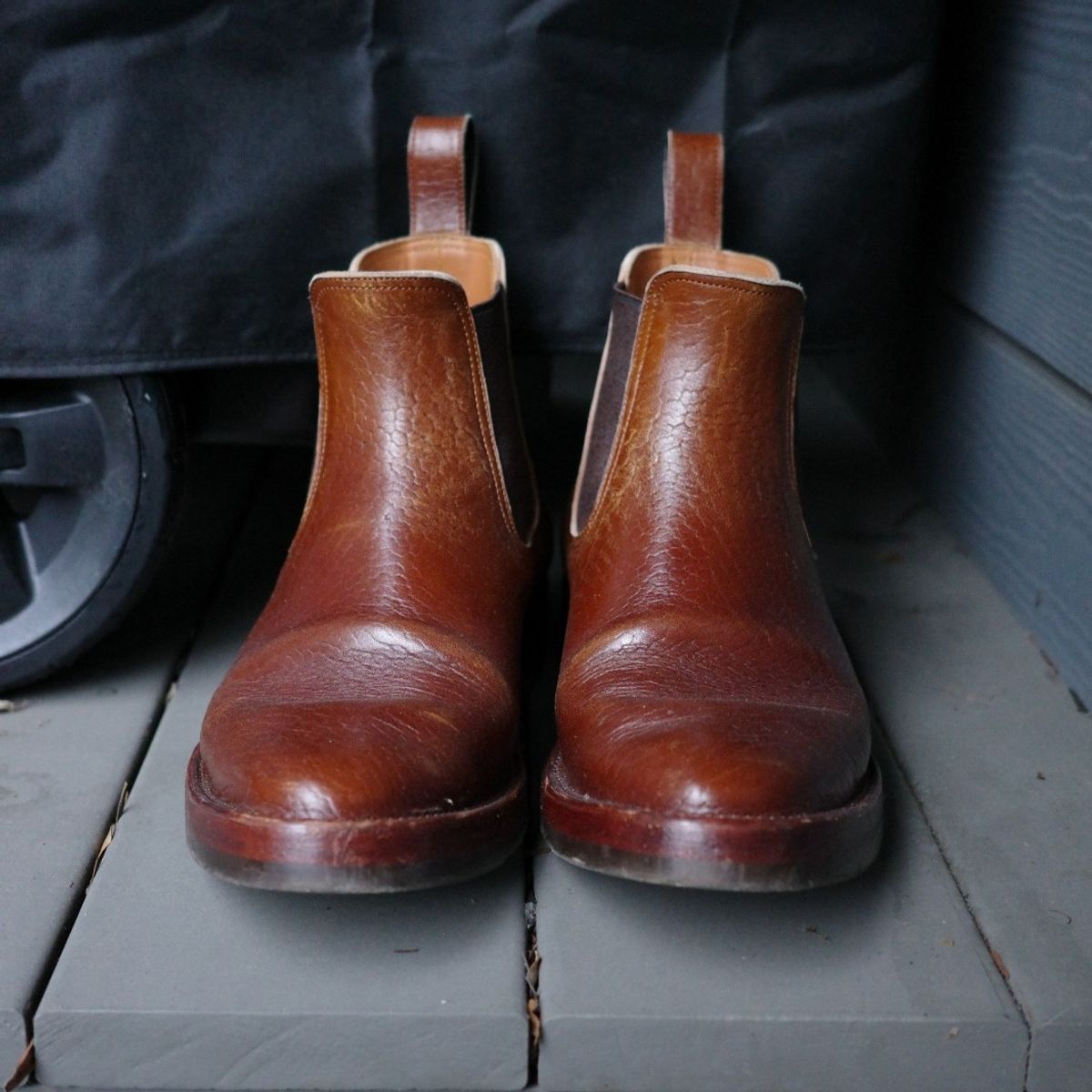 Photo by ath on February 5, 2023 of the Benzein The Seventh Chelsea Boot in Shinki Brown Oiled Horsebutt.