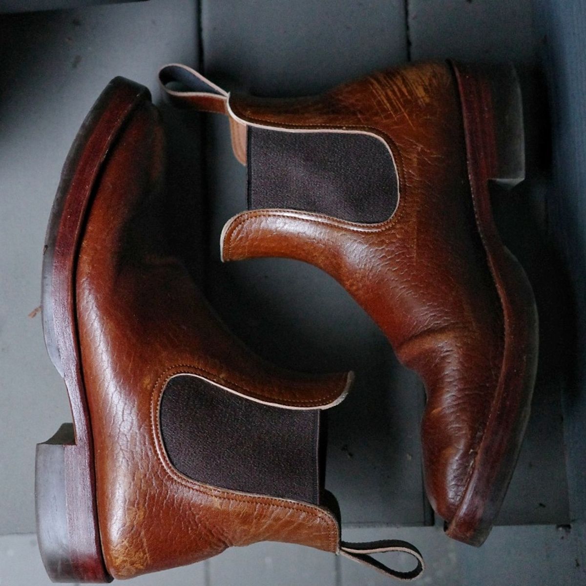 Photo by ath on February 5, 2023 of the Benzein The Seventh Chelsea Boot in Shinki Brown Oiled Horsebutt.