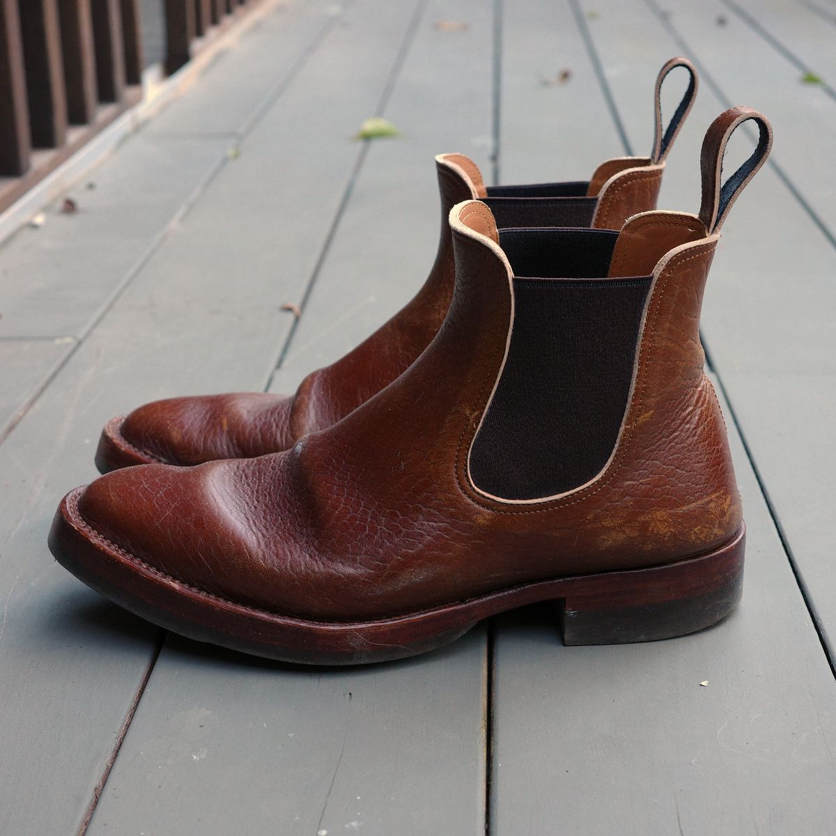 Photo by ath on March 6, 2023 of the Benzein The Seventh Chelsea Boot in Shinki Brown Oiled Horsebutt.