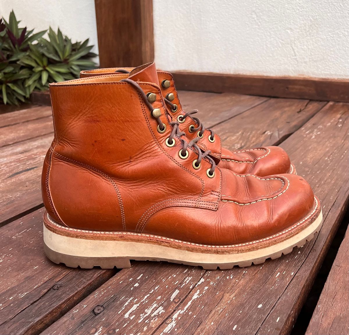 Photo by raw_indighoul on April 5, 2024 of the Grant Stone Brass Boot in Badalassi Carlo Saddle Tan Minerva.