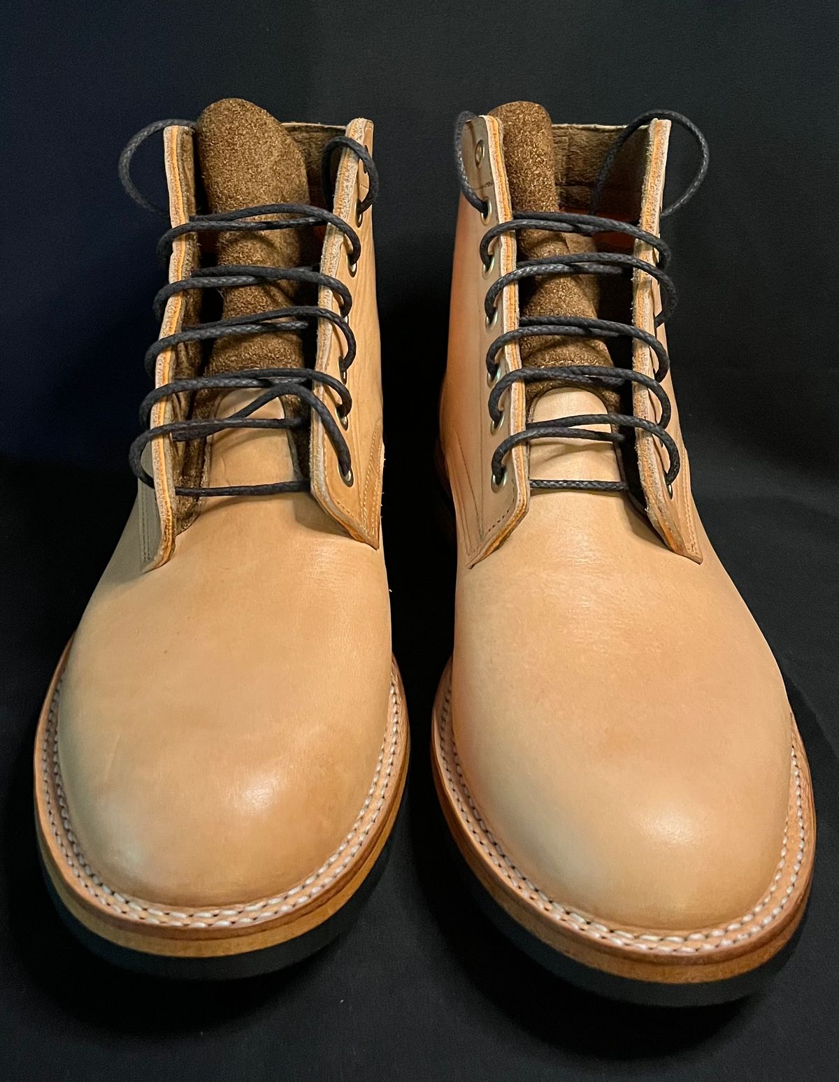 Photo by raw_indighoul on September 7, 2025 of the Bordon Wanes in Wickett & Craig Natural Veg Tan.