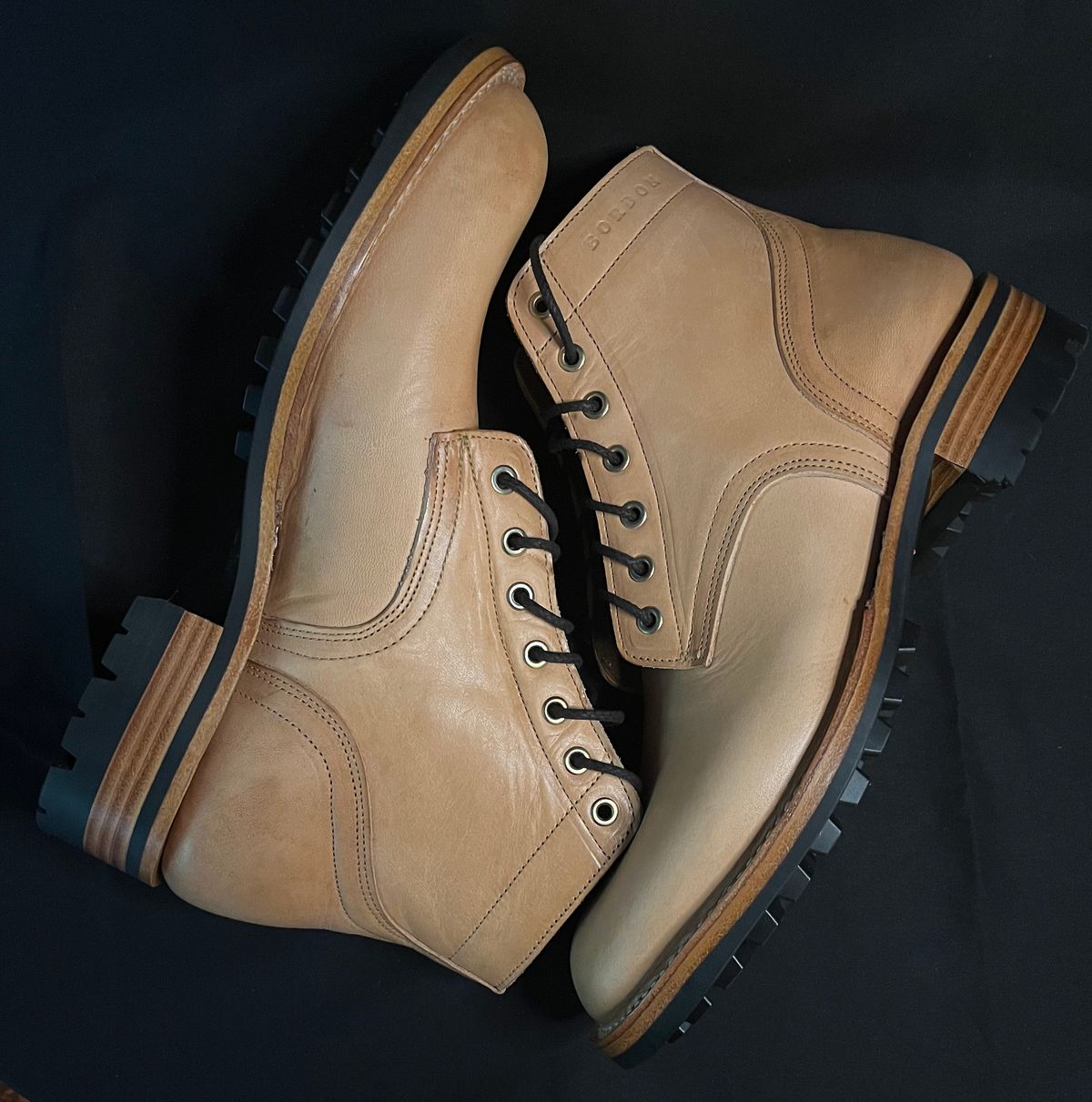 Photo by raw_indighoul on September 7, 2025 of the Bordon Wanes in Wickett & Craig Natural Veg Tan.