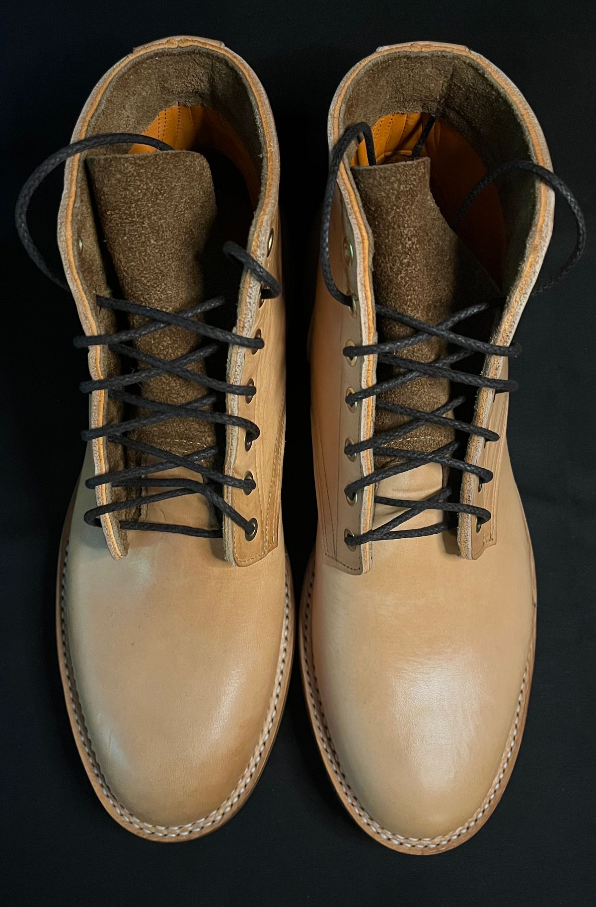 Photo by raw_indighoul on September 7, 2025 of the Bordon Wanes in Wickett & Craig Natural Veg Tan.