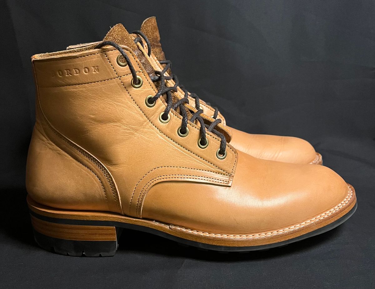 Photo by raw_indighoul on November 6, 2025 of the Bordon Wanes in Wickett & Craig Natural Veg Tan.