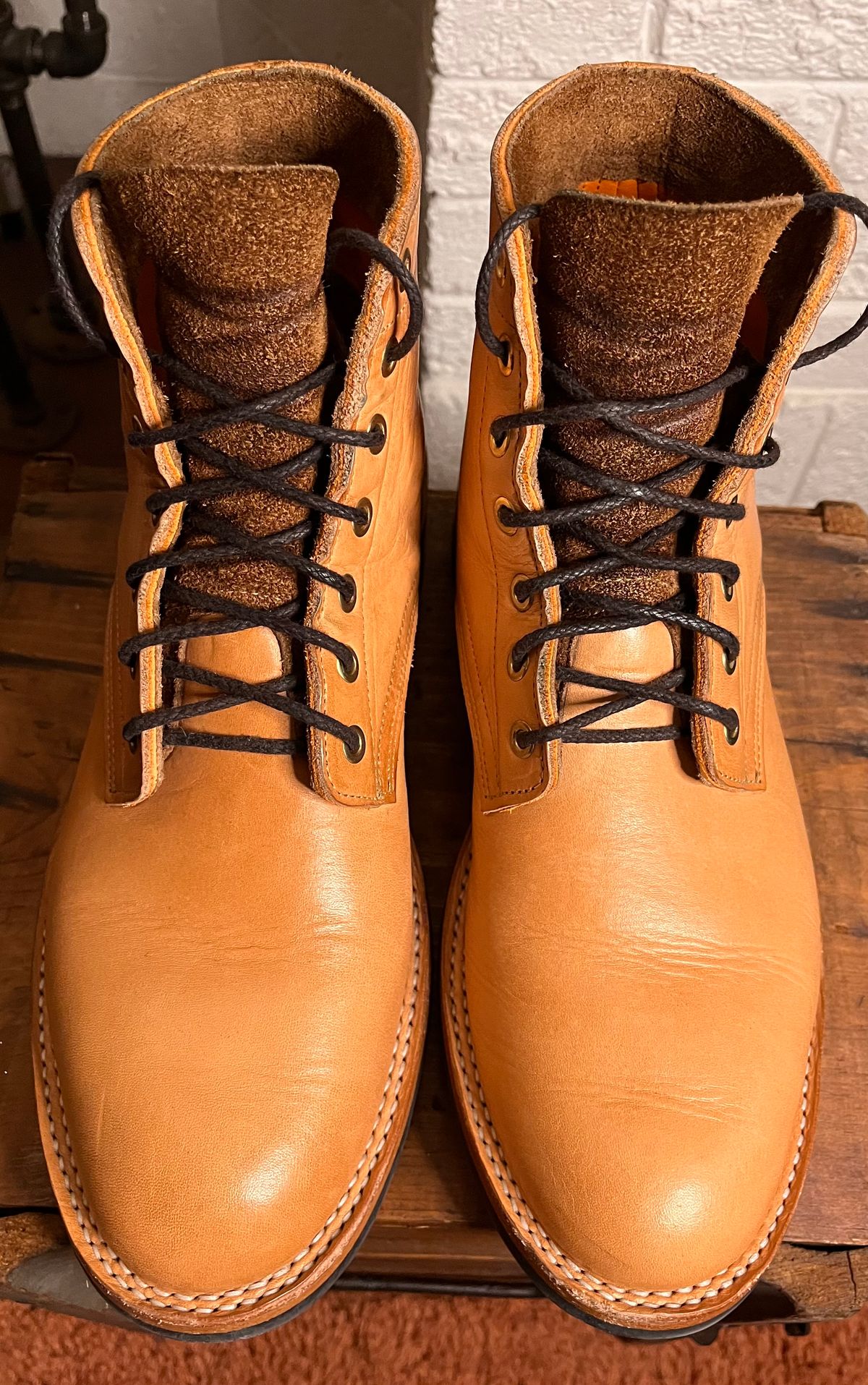 Photo by raw_indighoul on January 6, 2026 of the Bordon Wanes in Wickett & Craig Natural Veg Tan.