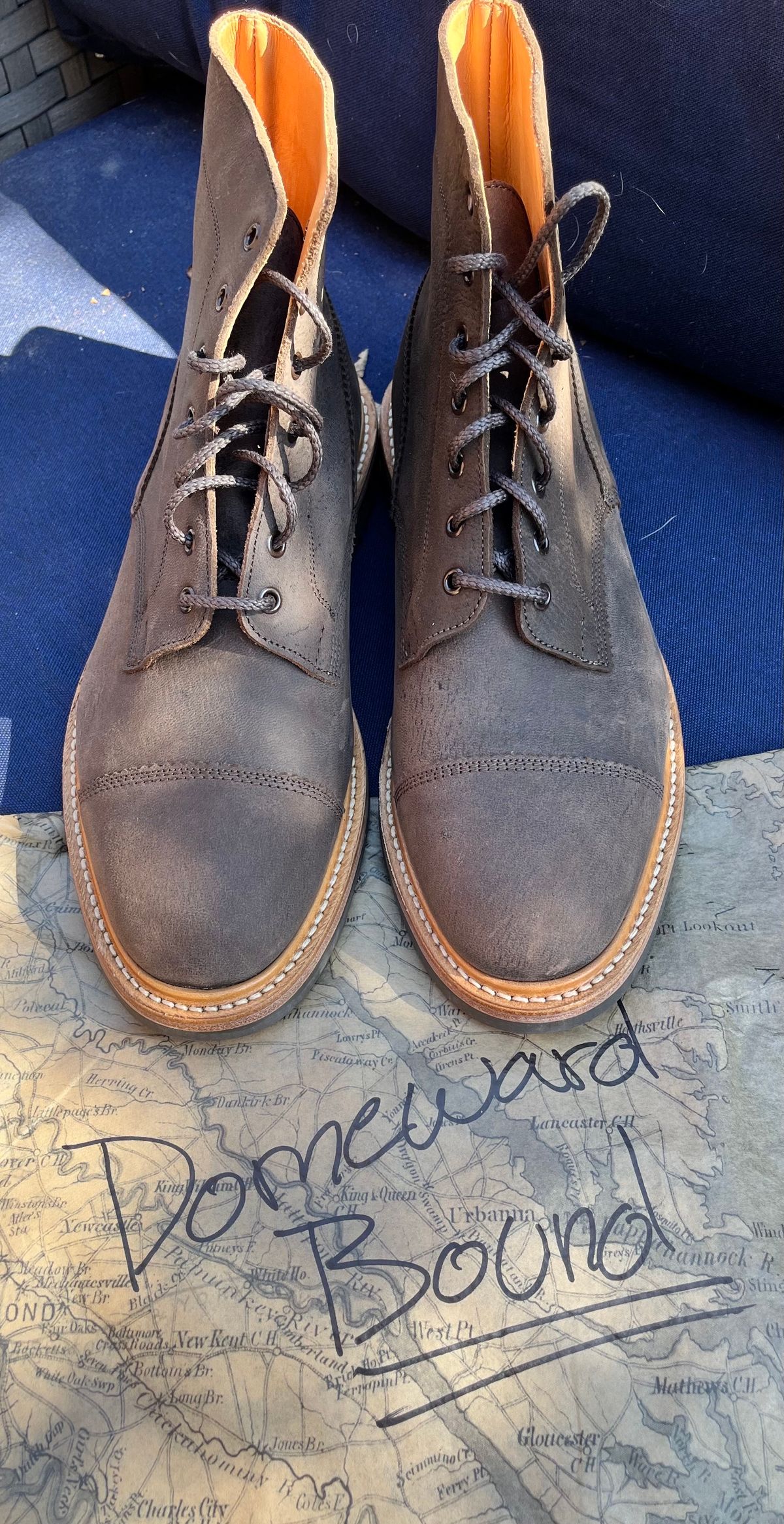 Photo by raw_indighoul on October 2, 2023 of the Tricker's x Division Road Dean Boot in C.F. Stead Bronze Unicorn Elk.