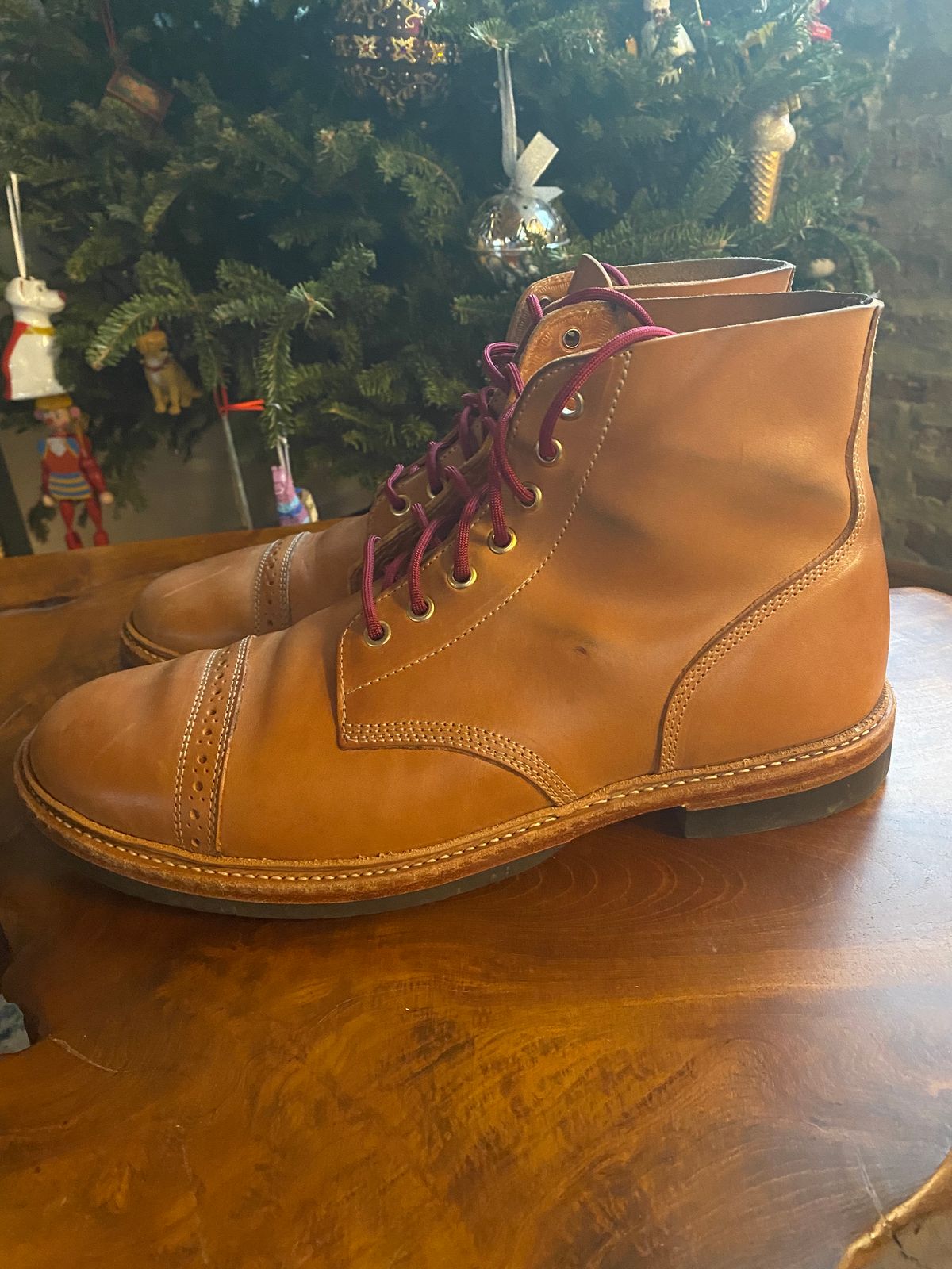 Photo by raw_indighoul on January 5, 2023 of the Oak Street Bootmakers Field Boot in Maryam Natural Horsebutt.