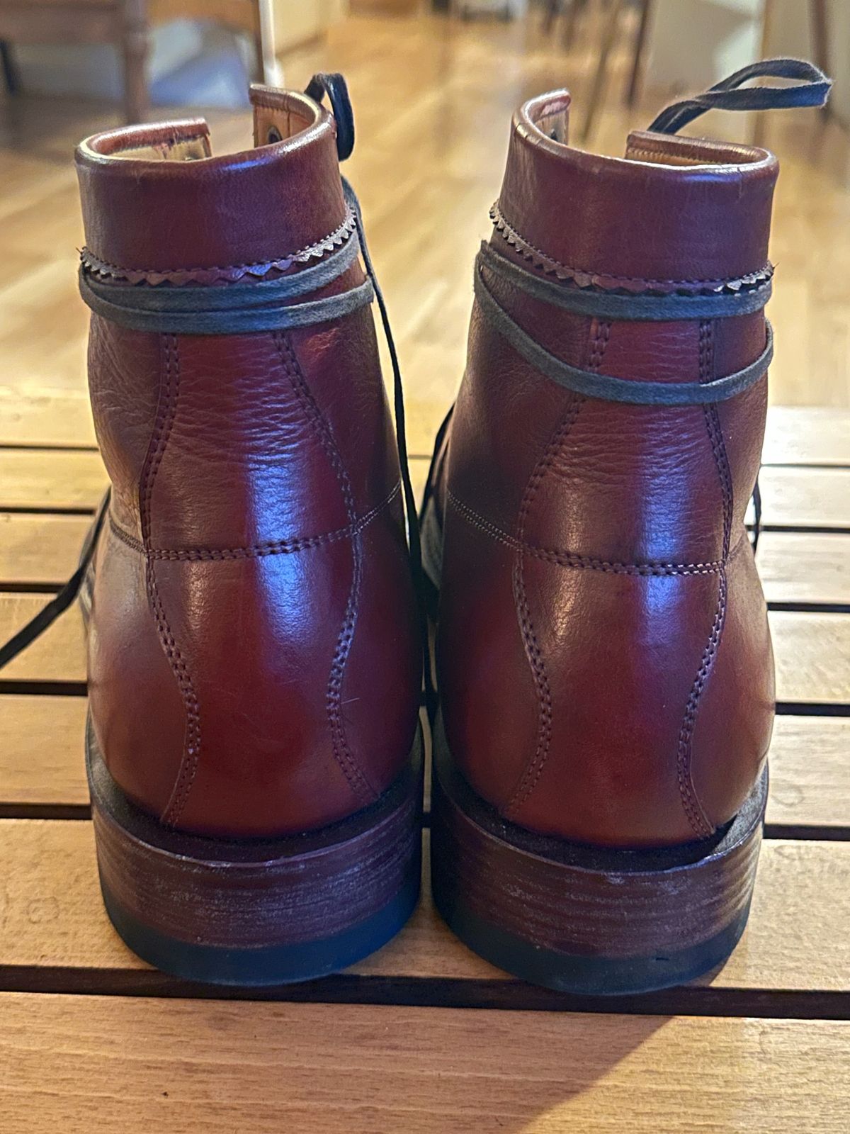 Photo by old_walrus on November 6, 2024 of the Sagara Cordmaster in Indonesian Oil Tanned Merlot.