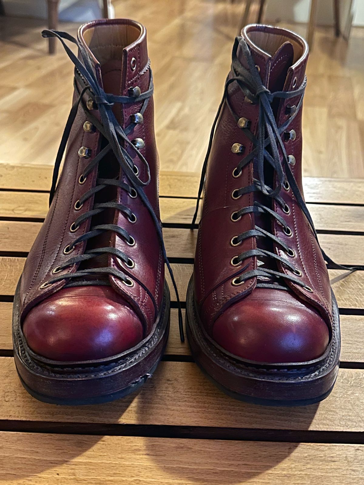 Photo by old_walrus on November 6, 2024 of the Sagara Cordmaster in Indonesian Oil Tanned Merlot.