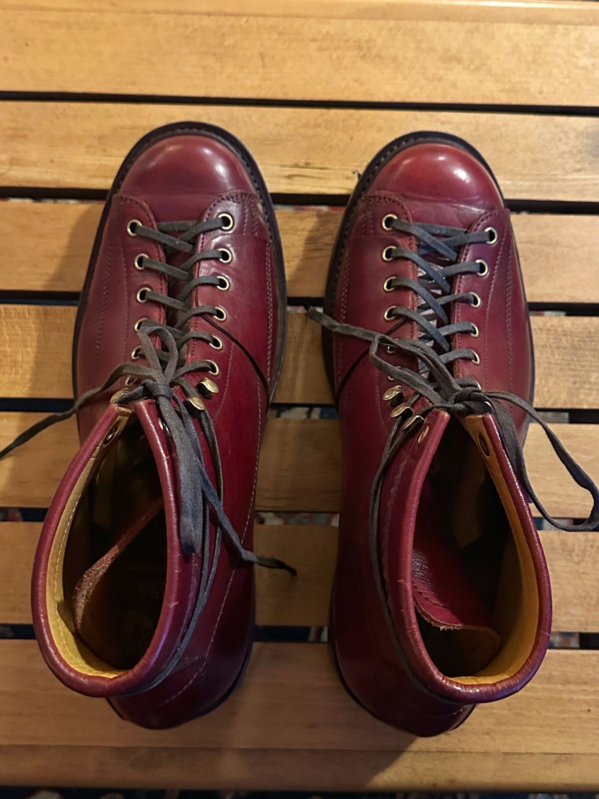 Photo by old_walrus on November 6, 2024 of the Sagara Cordmaster in Indonesian Oil Tanned Merlot.