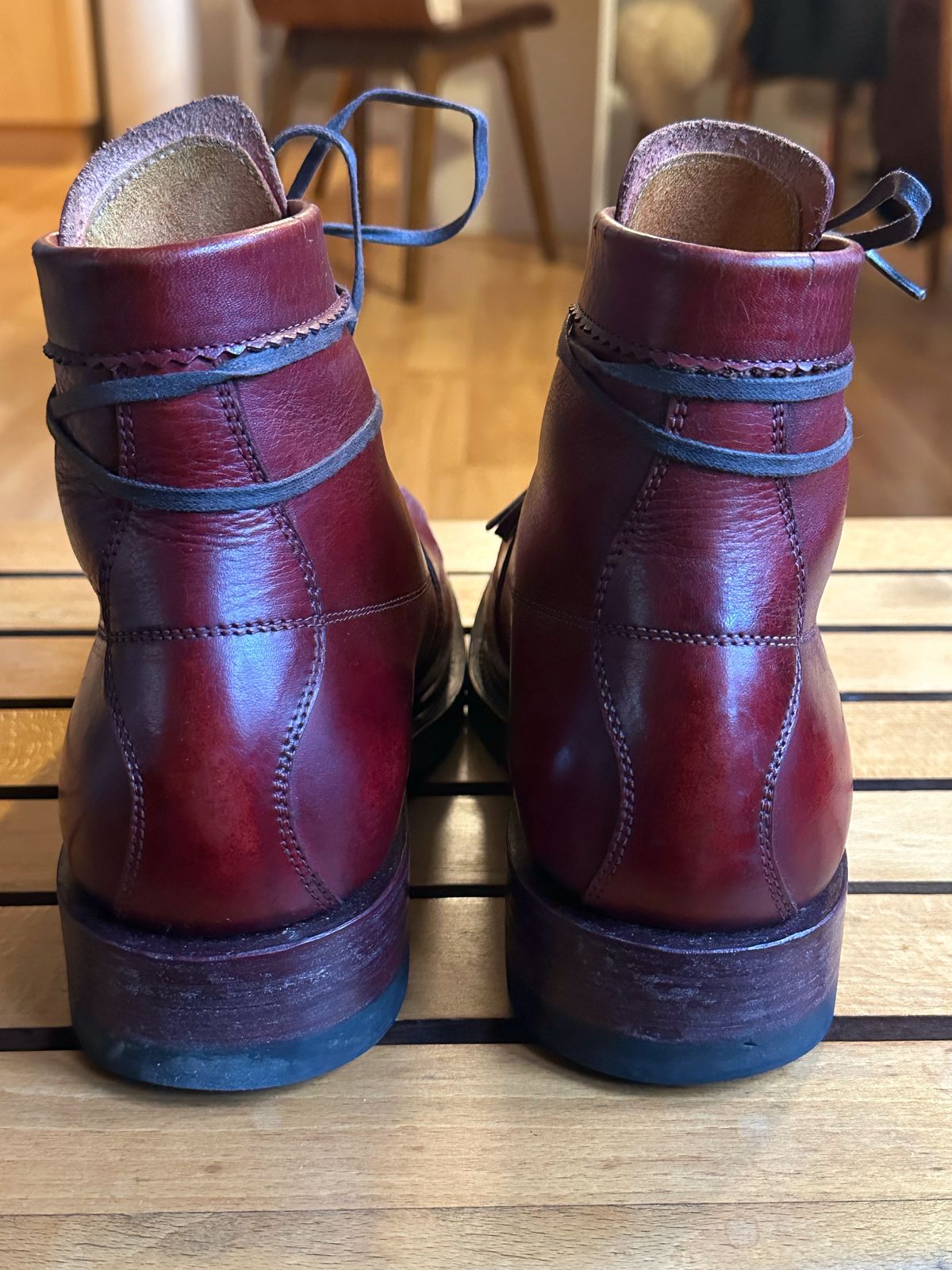 Photo by old_walrus on January 5, 2025 of the Sagara Cordmaster in Indonesian Oil Tanned Merlot.