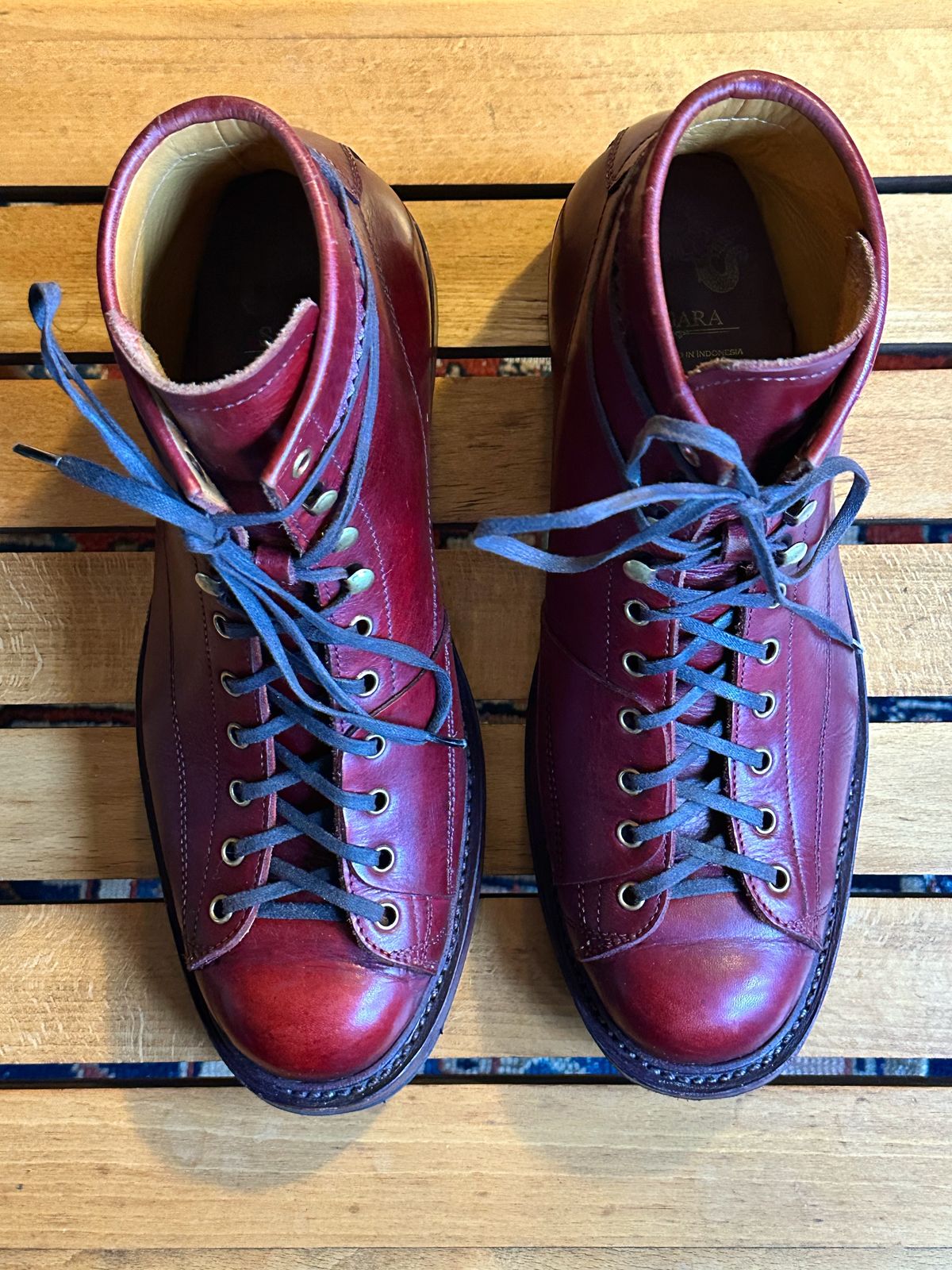 Photo by old_walrus on January 5, 2025 of the Sagara Cordmaster in Indonesian Oil Tanned Merlot.
