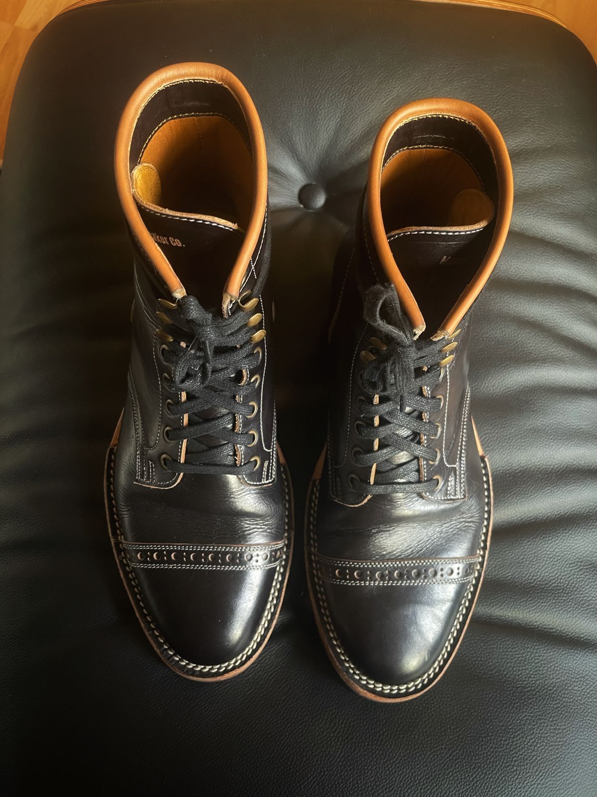 Photo by old_walrus on November 1, 2022 of the Monroe 19927 in Malayan Black Hand-Dyed Natural Veg Tan.