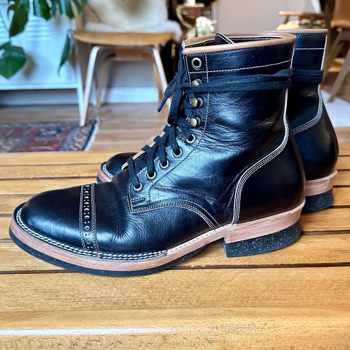 Photo by old_walrus on December 3, 2022 of the Monroe 19927 in Malayan Black Hand-Dyed Natural Veg Tan.