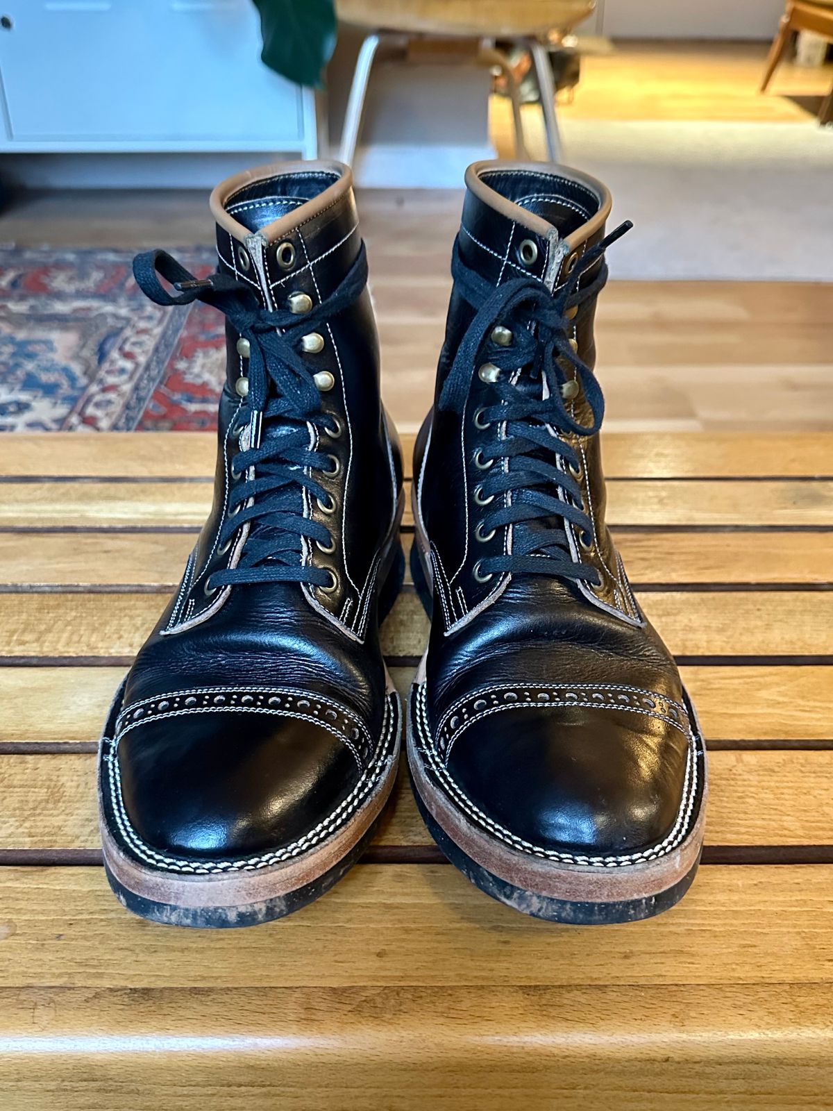 Photo by old_walrus on January 2, 2023 of the Monroe 19927 in Malayan Black Hand-Dyed Natural Veg Tan.