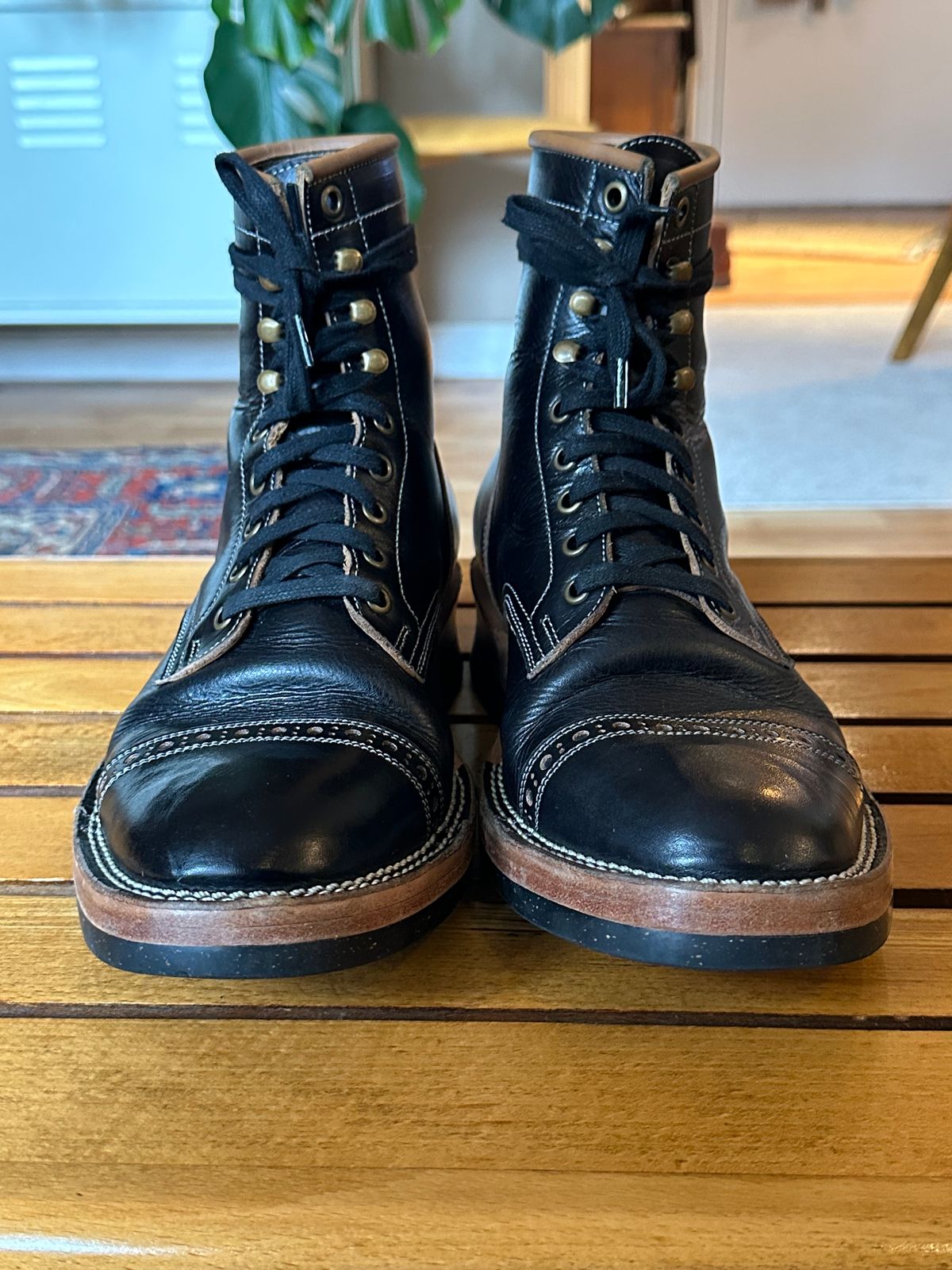 Photo by old_walrus on March 2, 2023 of the Monroe 19927 in Malayan Black Hand-Dyed Natural Veg Tan.