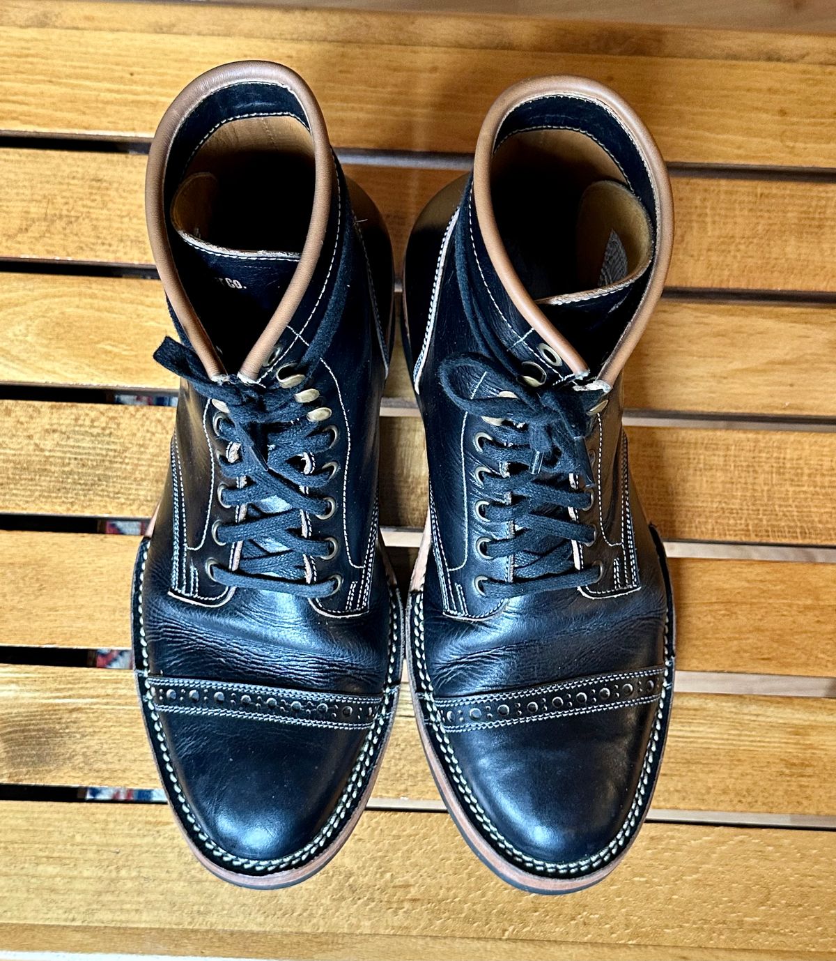Photo by old_walrus on March 2, 2023 of the Monroe 19927 in Malayan Black Hand-Dyed Natural Veg Tan.