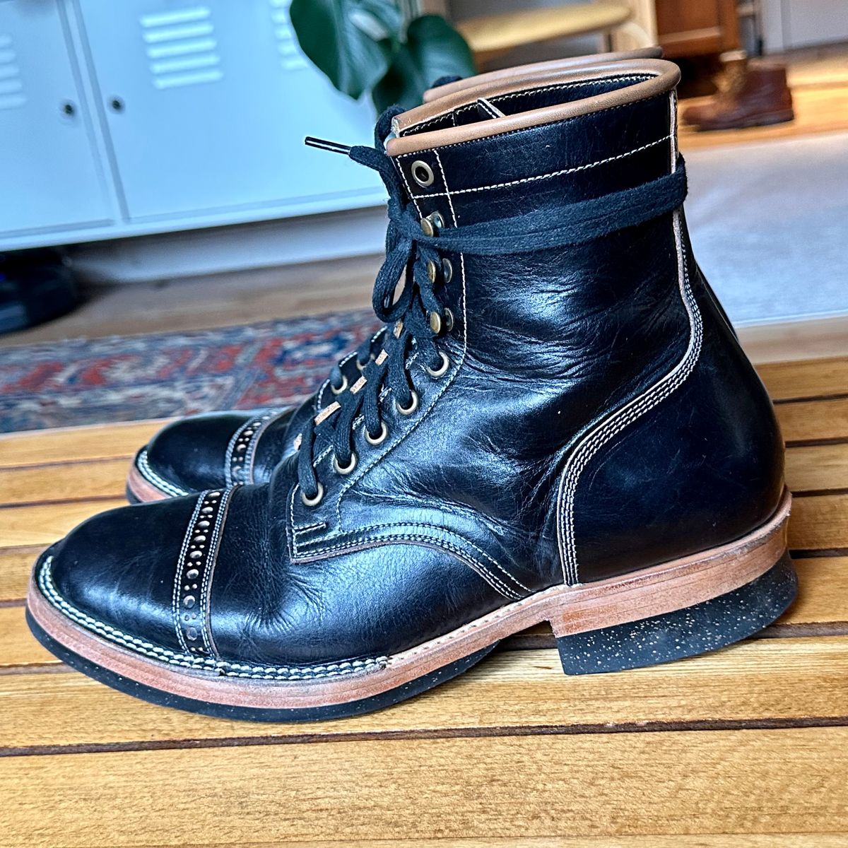 Photo by old_walrus on March 2, 2023 of the Monroe 19927 in Malayan Black Hand-Dyed Natural Veg Tan.