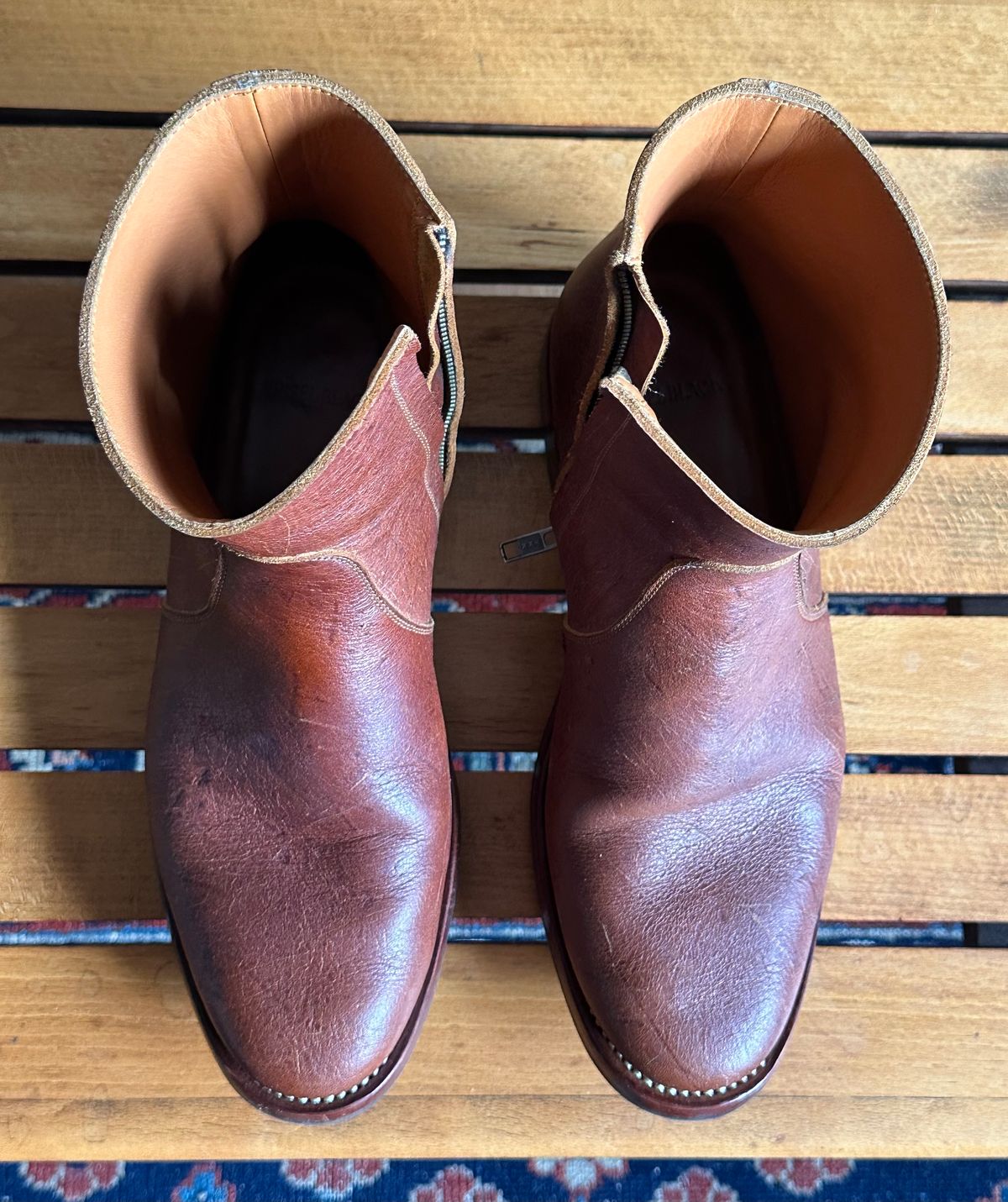 Photo by old_walrus on March 1, 2024 of the Briselblack The Stride Side Zip Boots in C.F. Stead Dragon's Blood Kudu.
