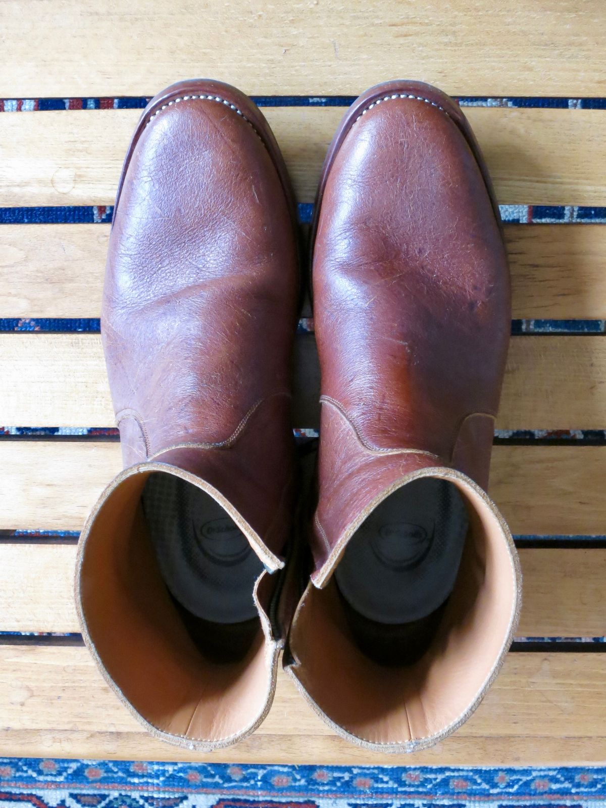 Photo by old_walrus on April 1, 2024 of the Briselblack The Stride Side Zip Boots in C.F. Stead Dragon's Blood Kudu.
