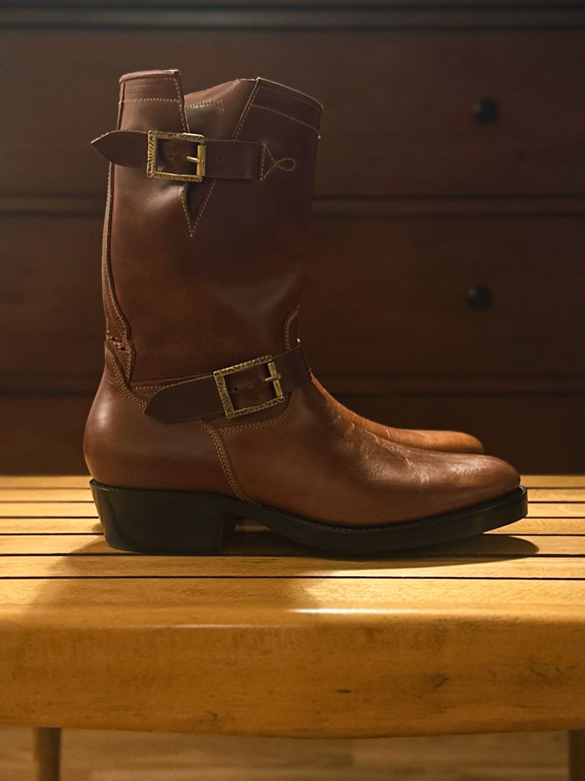 Photo by old_walrus on October 1, 2025 of the Fortis Boots Yudistira in Indonesian Red Brown Pull Up.