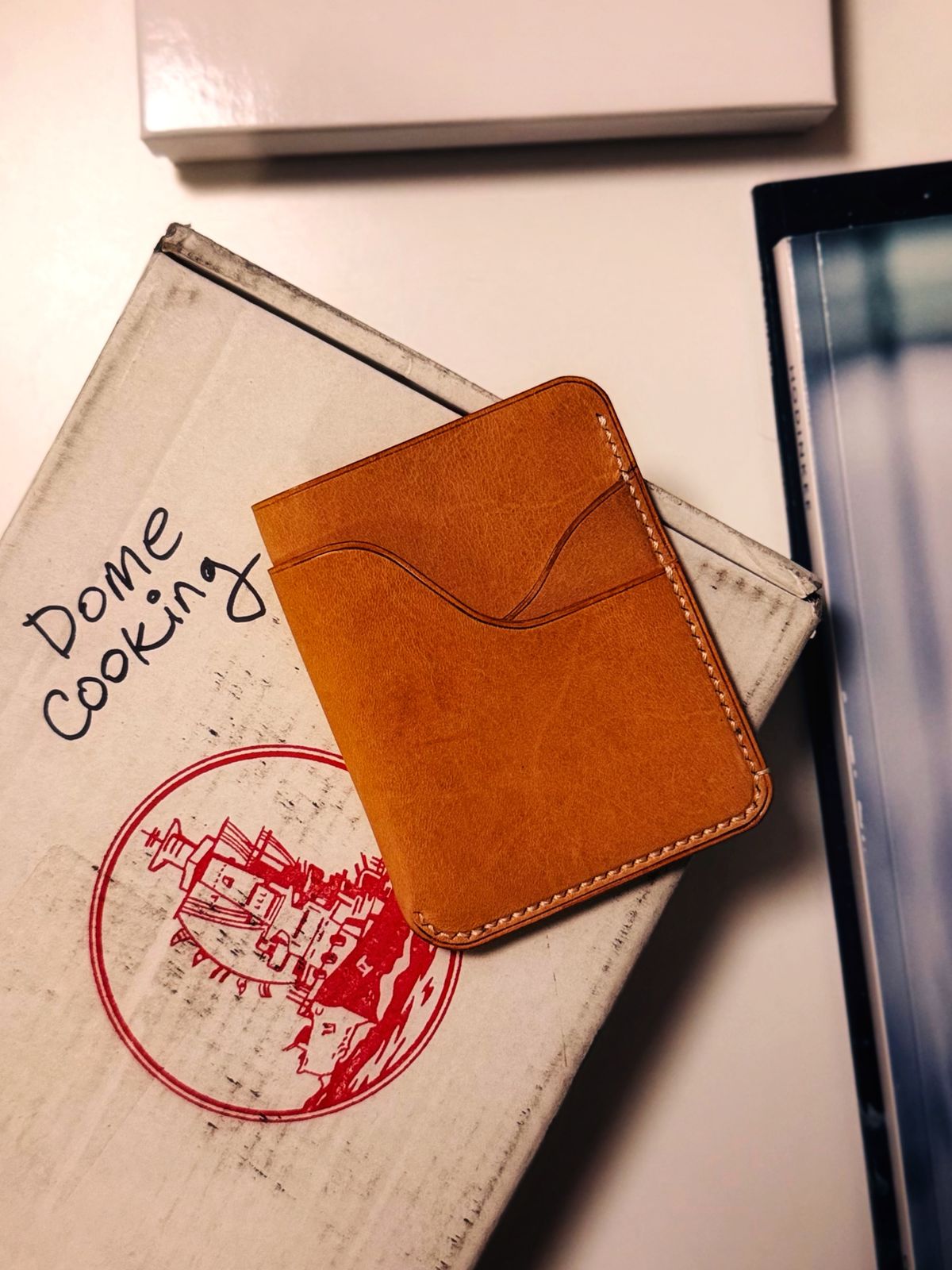 Photo by old_walrus on November 1, 2025 of the Dreadnought Leather Works Shortland wallet in Horween Natural Double Shoulder - Unkonwn Type.