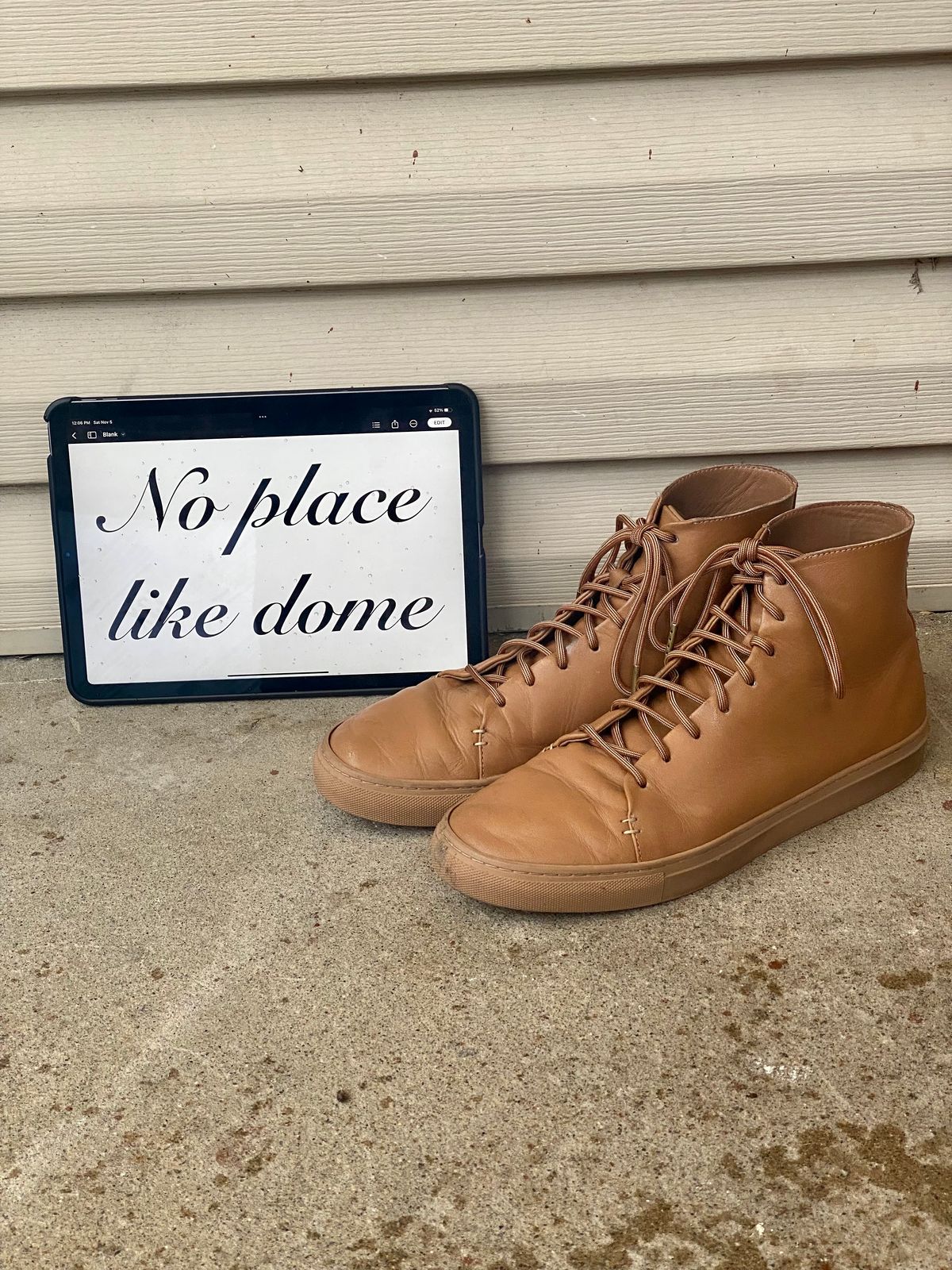 Photo by blytle on November 5, 2022 of the Thursday Premier High Top in Natural Vachetta.