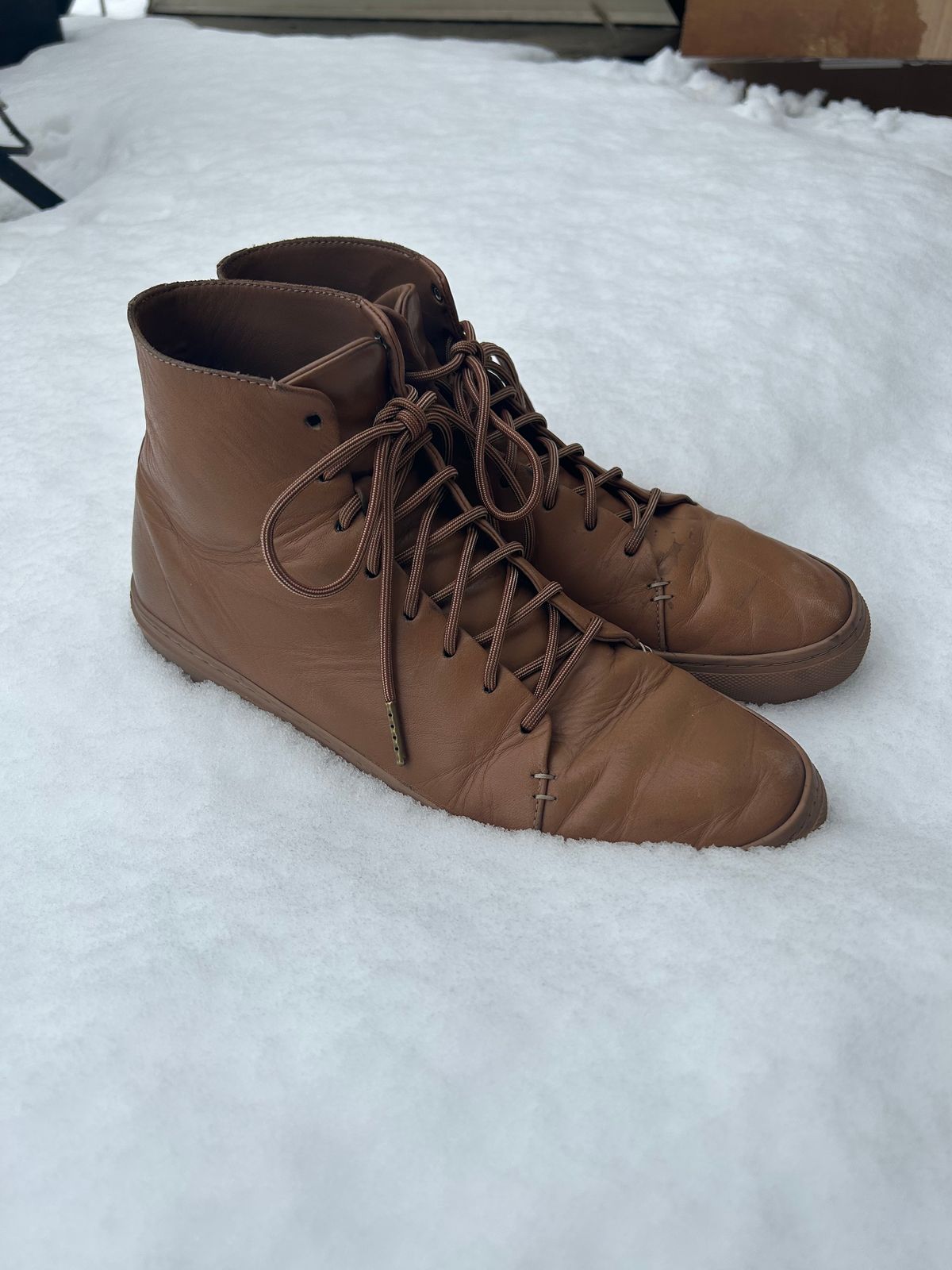 Photo by blytle on February 5, 2023 of the Thursday Premier High Top in Natural Vachetta.