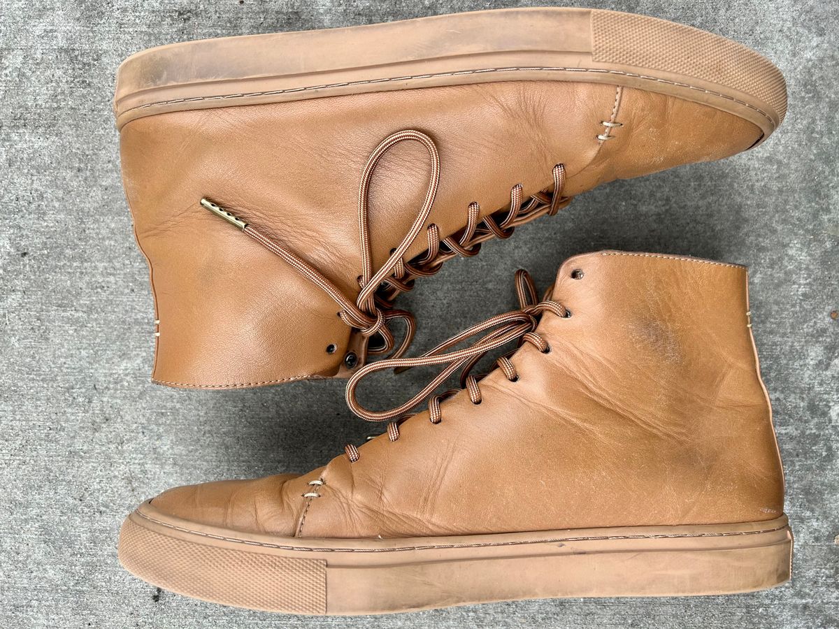 Photo by blytle on April 5, 2023 of the Thursday Premier High Top in Natural Vachetta.