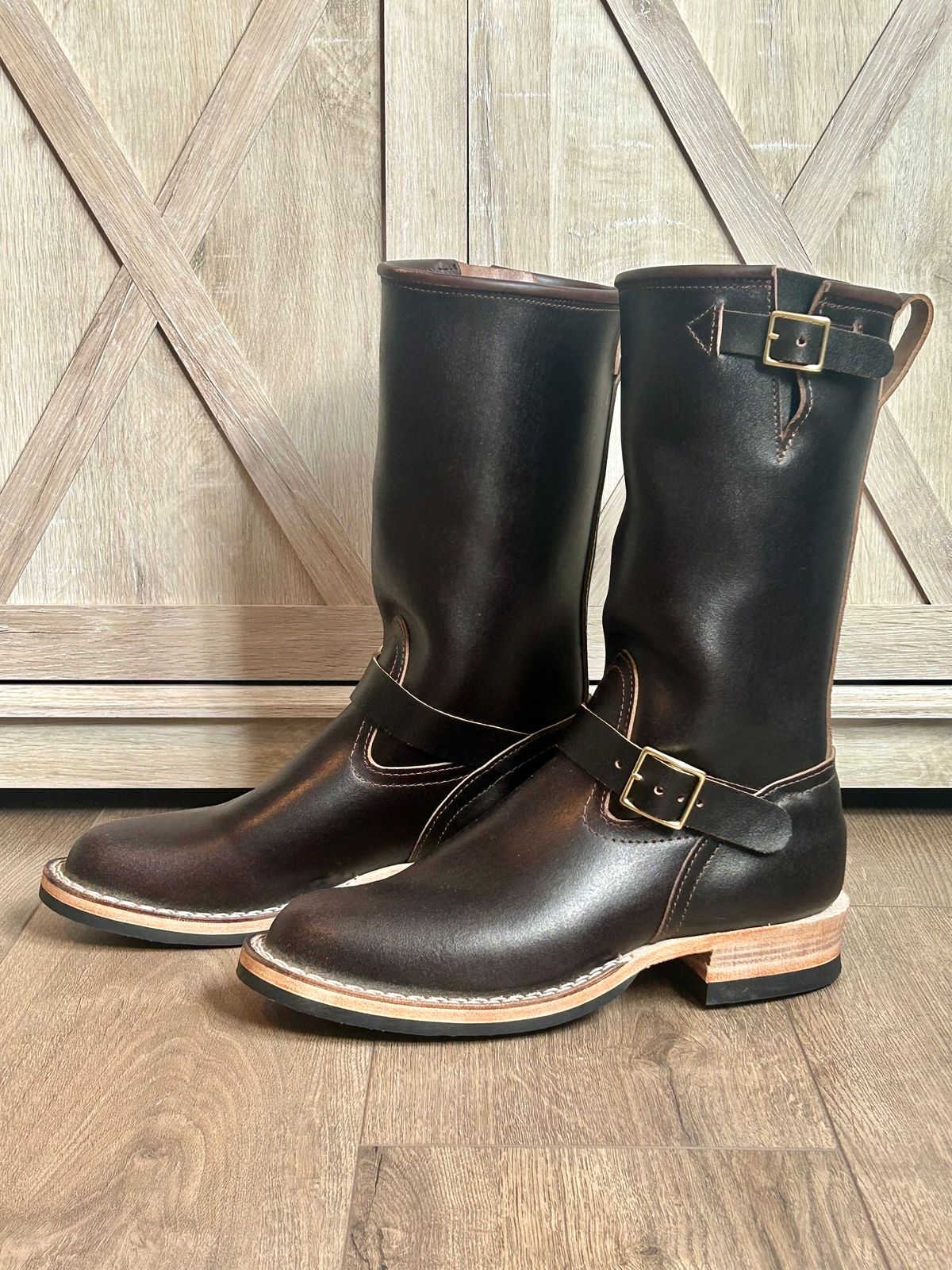 Photo by blytle on October 1, 2023 of the Nicks Renegade in Horween Brown Waxed Flesh.