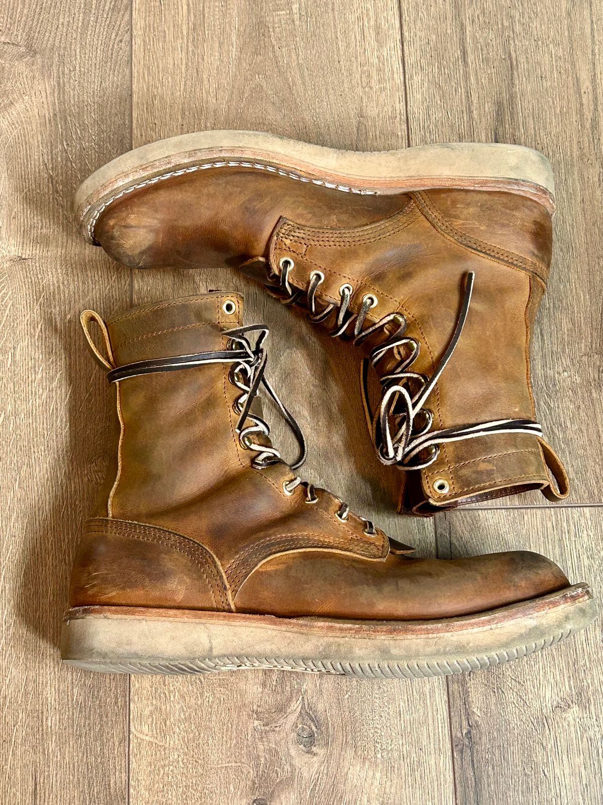 Photo by blytle on November 5, 2023 of the Nicks Traveler in Horween Orange Predator.