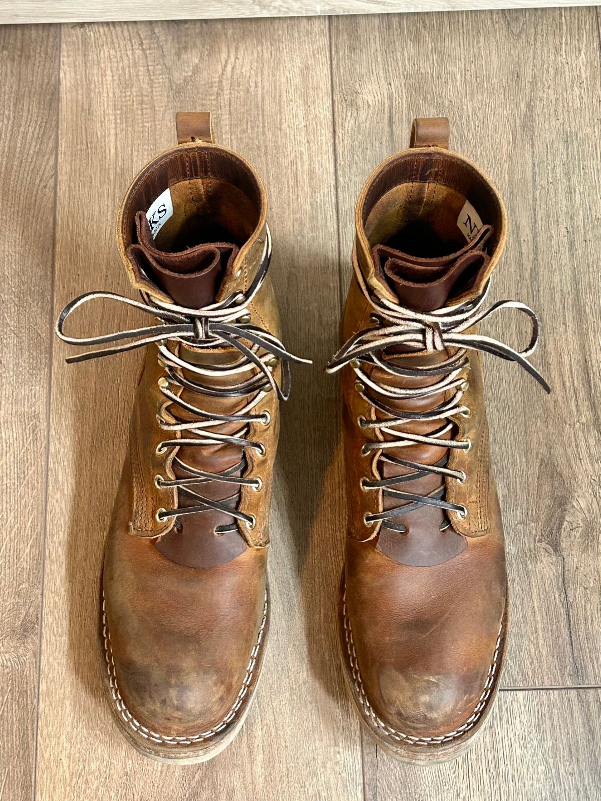Photo by blytle on November 5, 2023 of the Nicks Traveler in Horween Orange Predator.