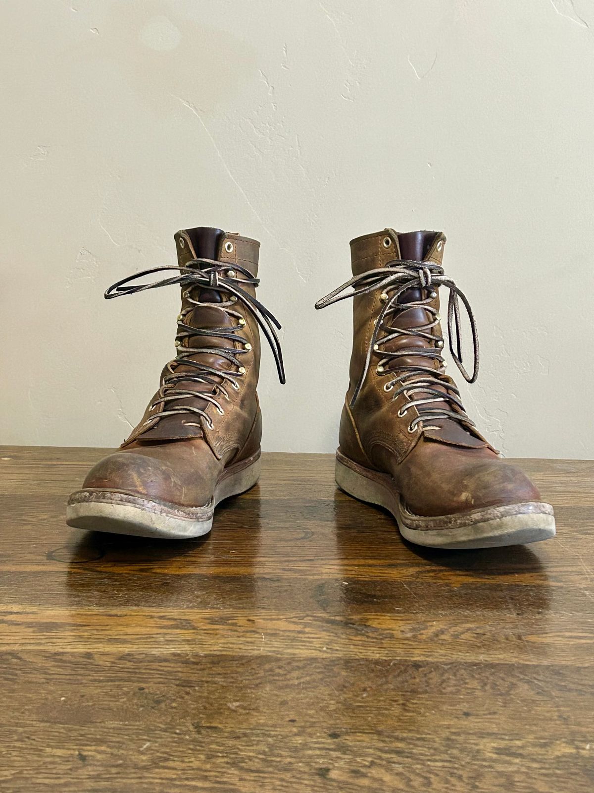 Photo by blytle on February 5, 2024 of the Nicks Traveler in Horween Orange Predator.