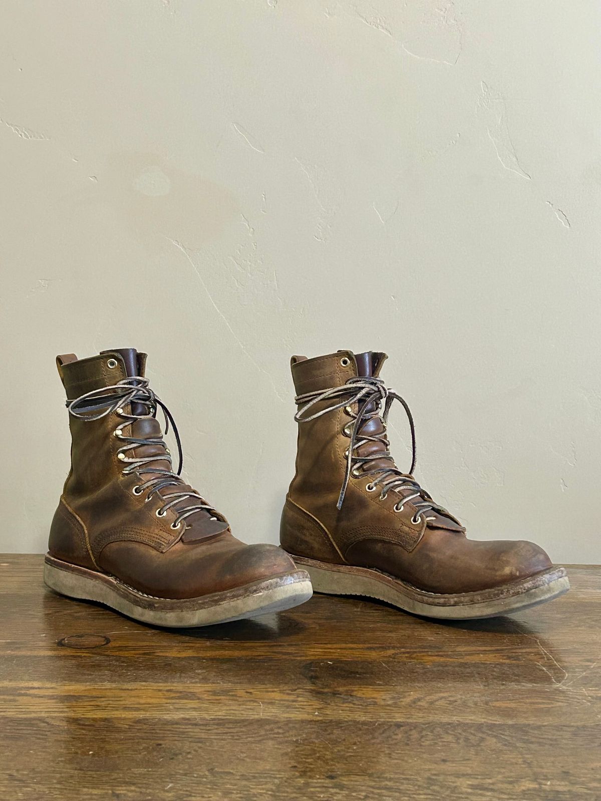 Photo by blytle on February 5, 2024 of the Nicks Traveler in Horween Orange Predator.