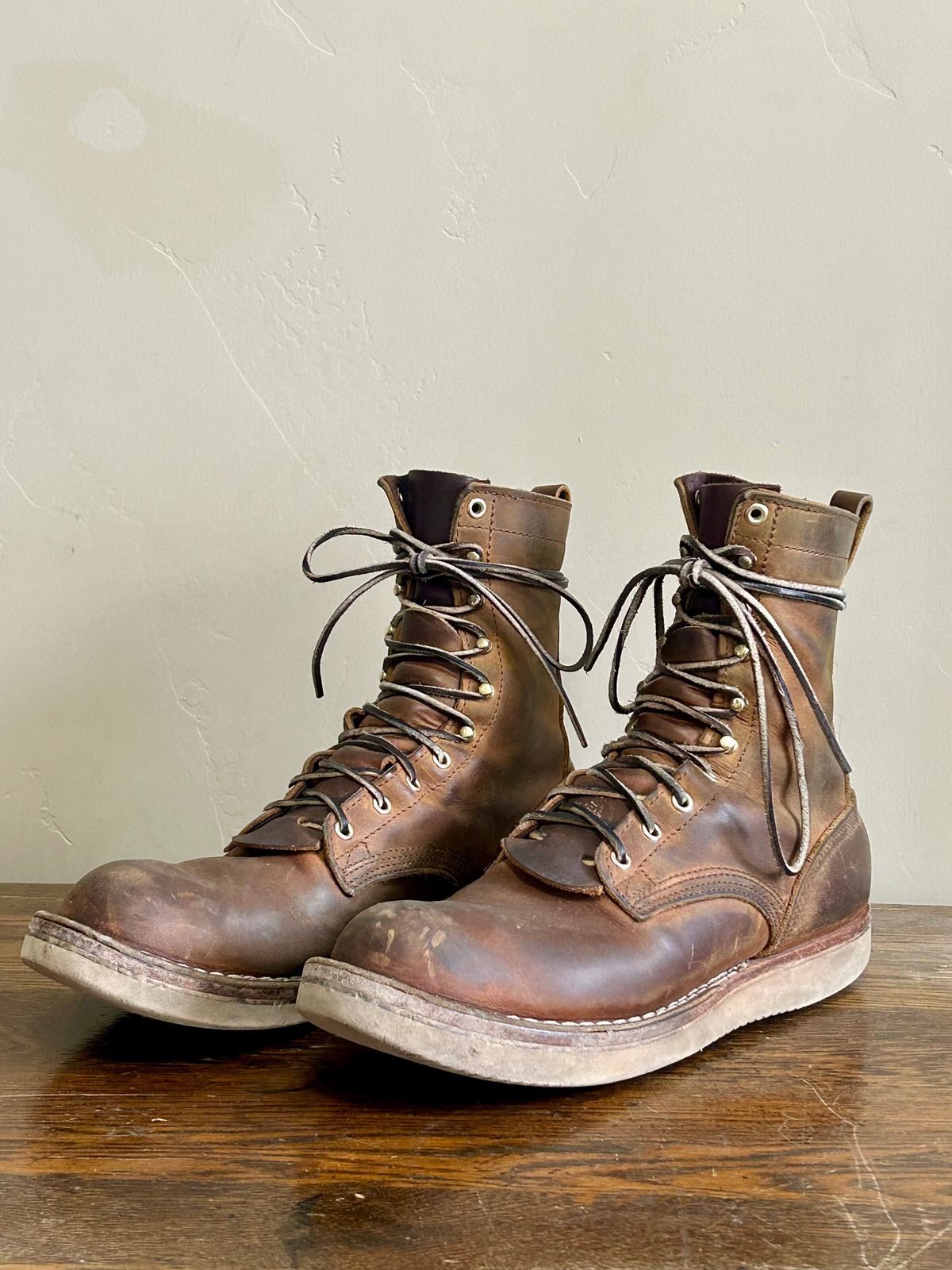 Photo by blytle on March 5, 2024 of the Nicks Traveler in Horween Orange Predator.