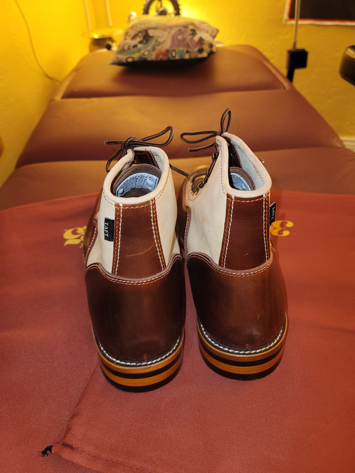 Photo by MrRingo on November 1, 2023 of the TAFT Model 007 in Cherry Oil Tan.