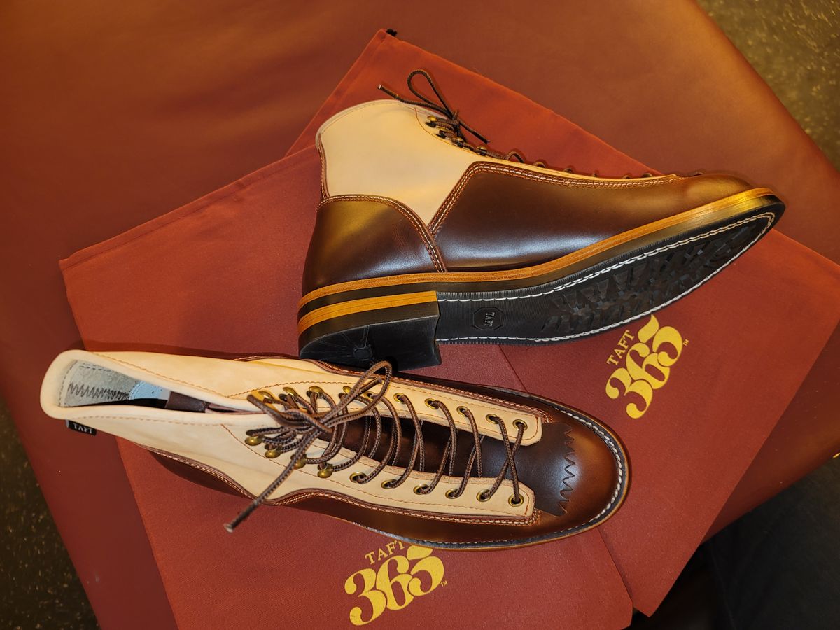 Photo by MrRingo on November 1, 2023 of the TAFT Model 007 in Cherry Oil Tan.