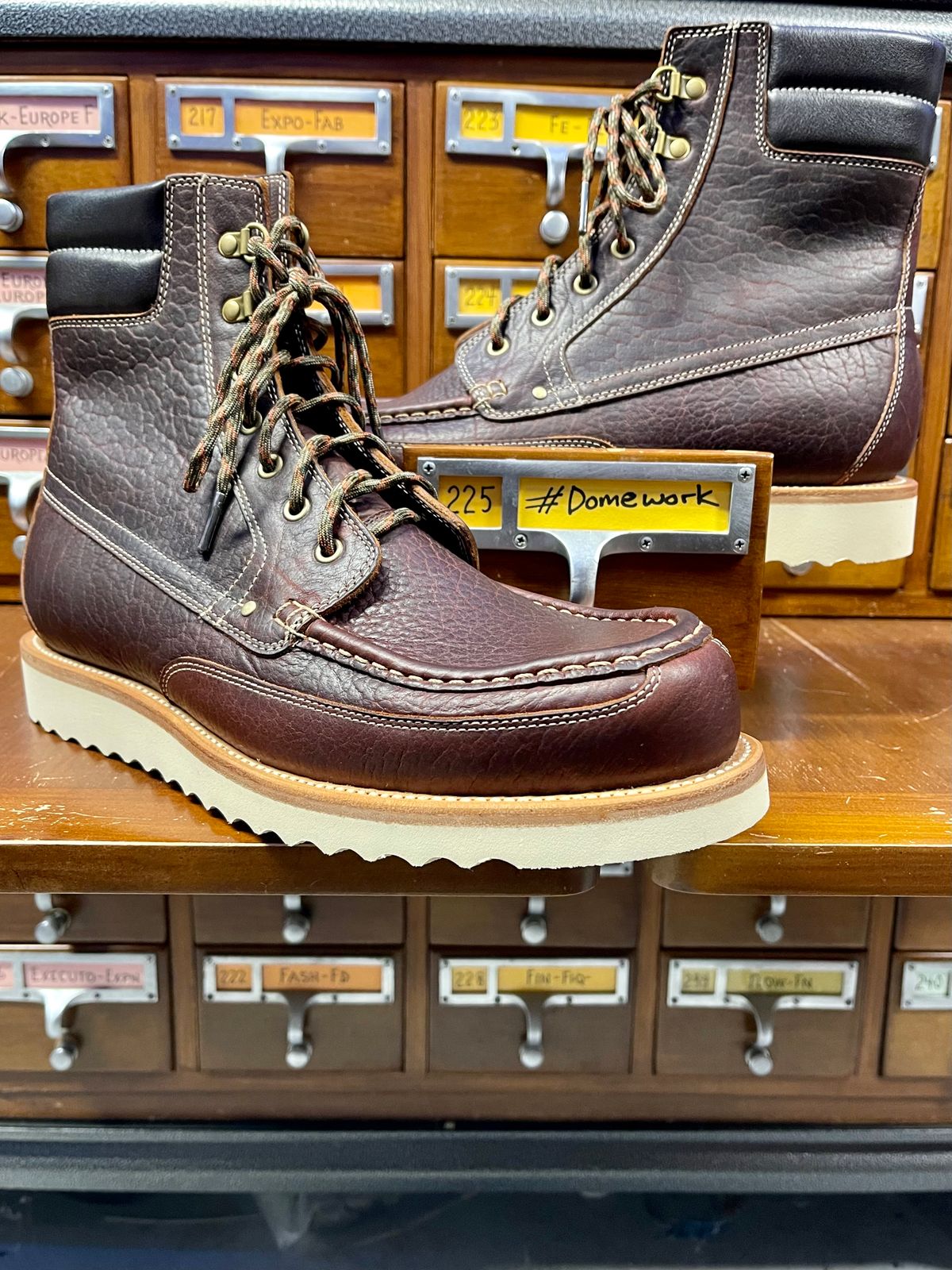 Photo by bootsandblocks on October 1, 2022 of the Grant Stone Field Boot in Seidel Walnut Bison.