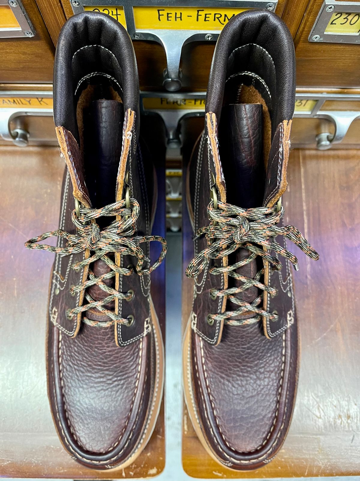 Photo by bootsandblocks on October 1, 2022 of the Grant Stone Field Boot in Seidel Walnut Bison.