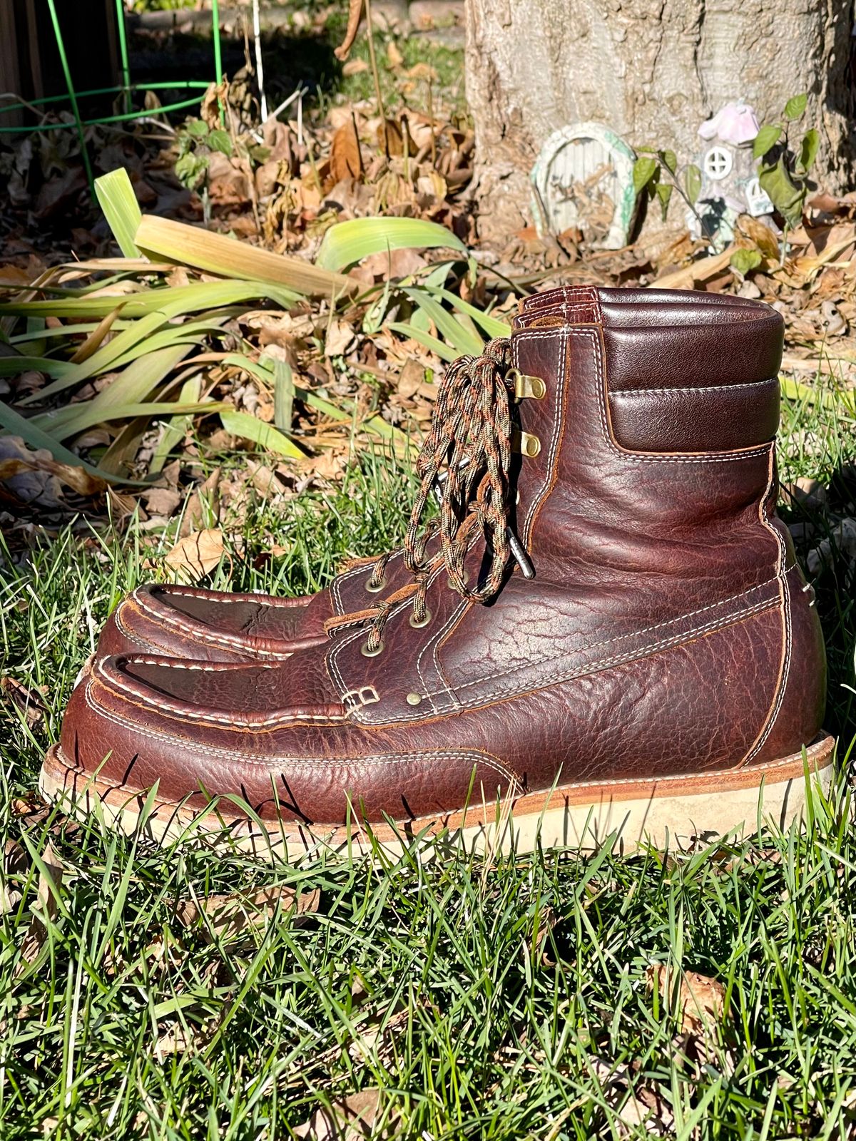 Photo by bootsandblocks on December 3, 2022 of the Grant Stone Field Boot in Seidel Walnut Bison.