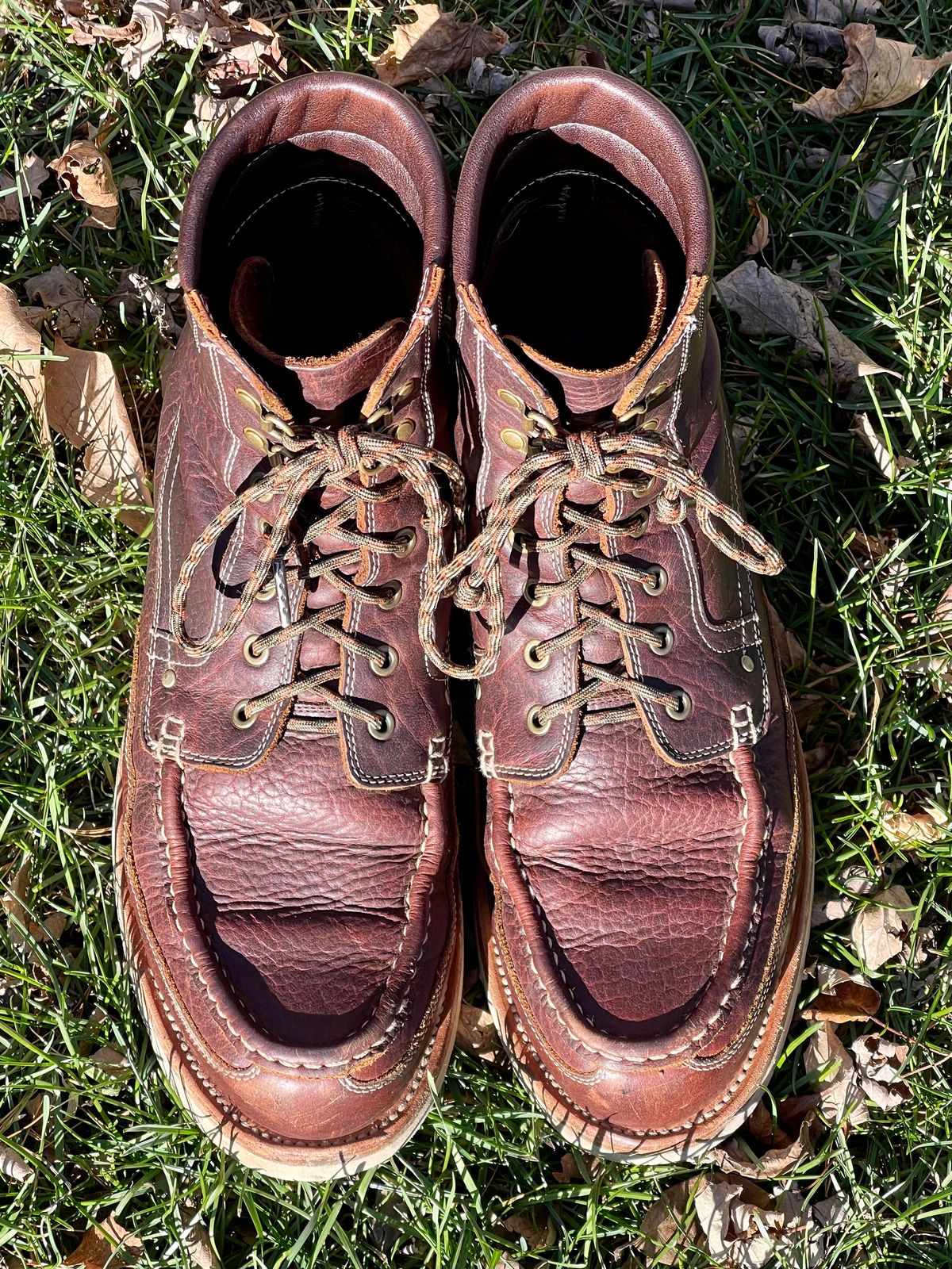 Photo by bootsandblocks on December 3, 2022 of the Grant Stone Field Boot in Seidel Walnut Bison.