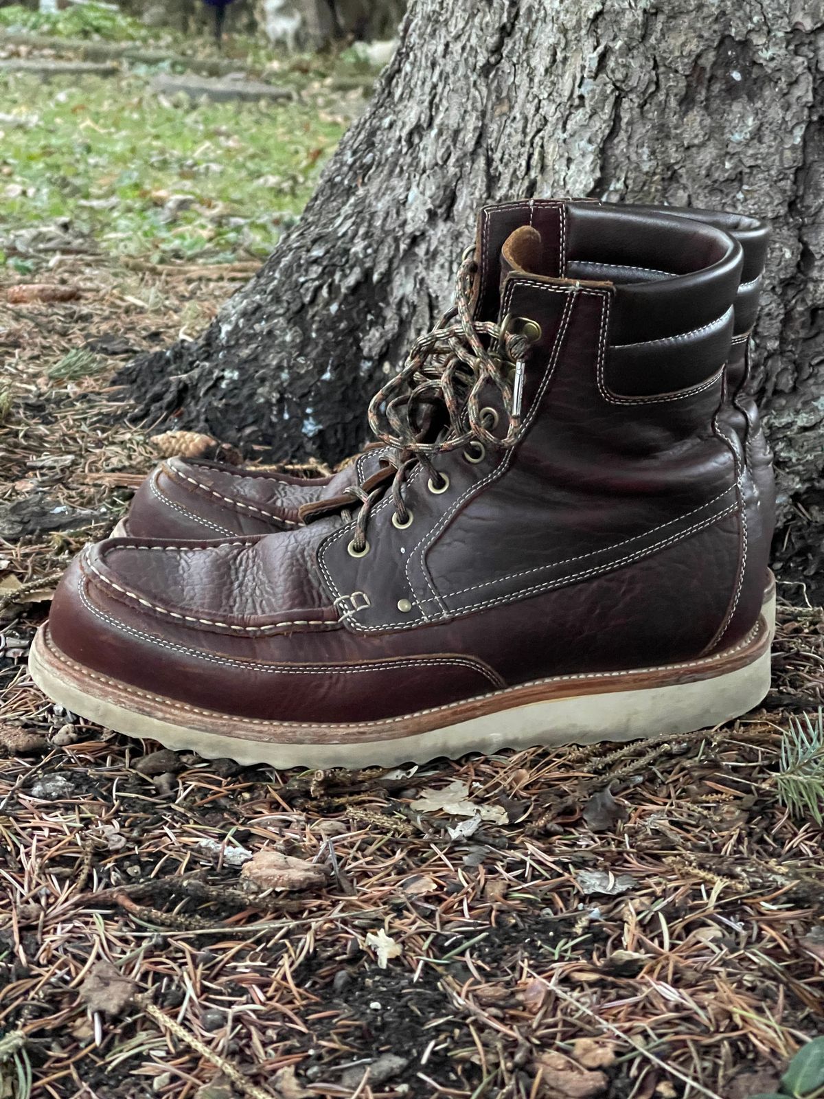Photo by bootsandblocks on January 4, 2023 of the Grant Stone Field Boot in Seidel Walnut Bison.