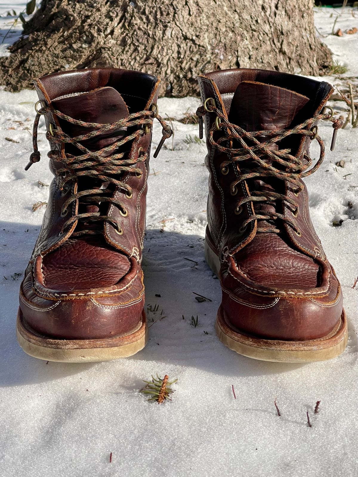 Photo by bootsandblocks on February 1, 2023 of the Grant Stone Field Boot in Seidel Walnut Bison.