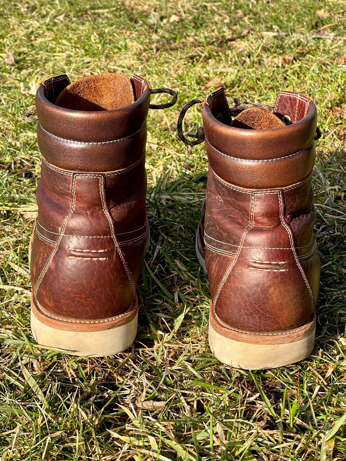 Photo by bootsandblocks on March 1, 2023 of the Grant Stone Field Boot in Seidel Walnut Bison.