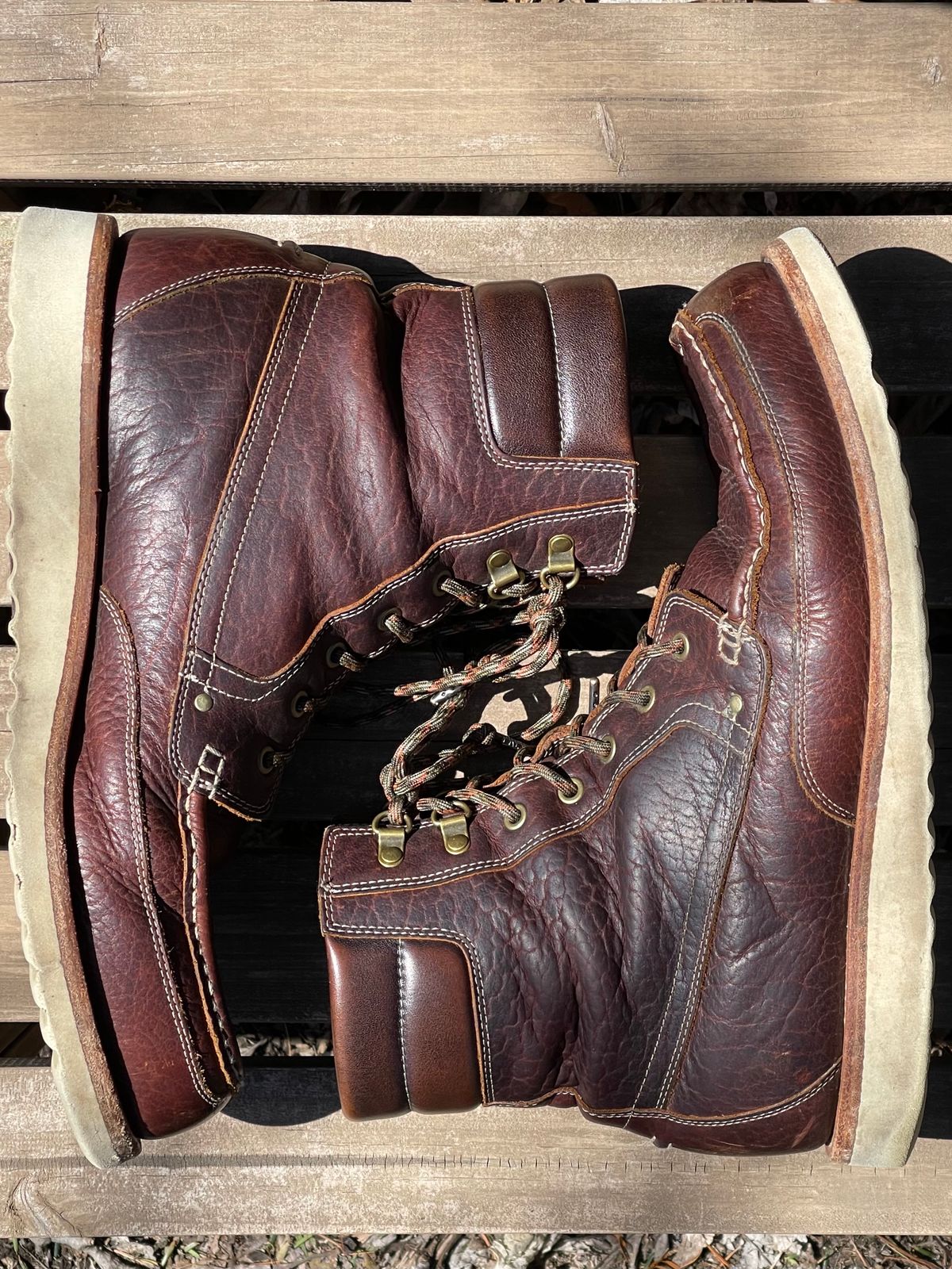 Photo by bootsandblocks on April 2, 2023 of the Grant Stone Field Boot in Seidel Walnut Bison.