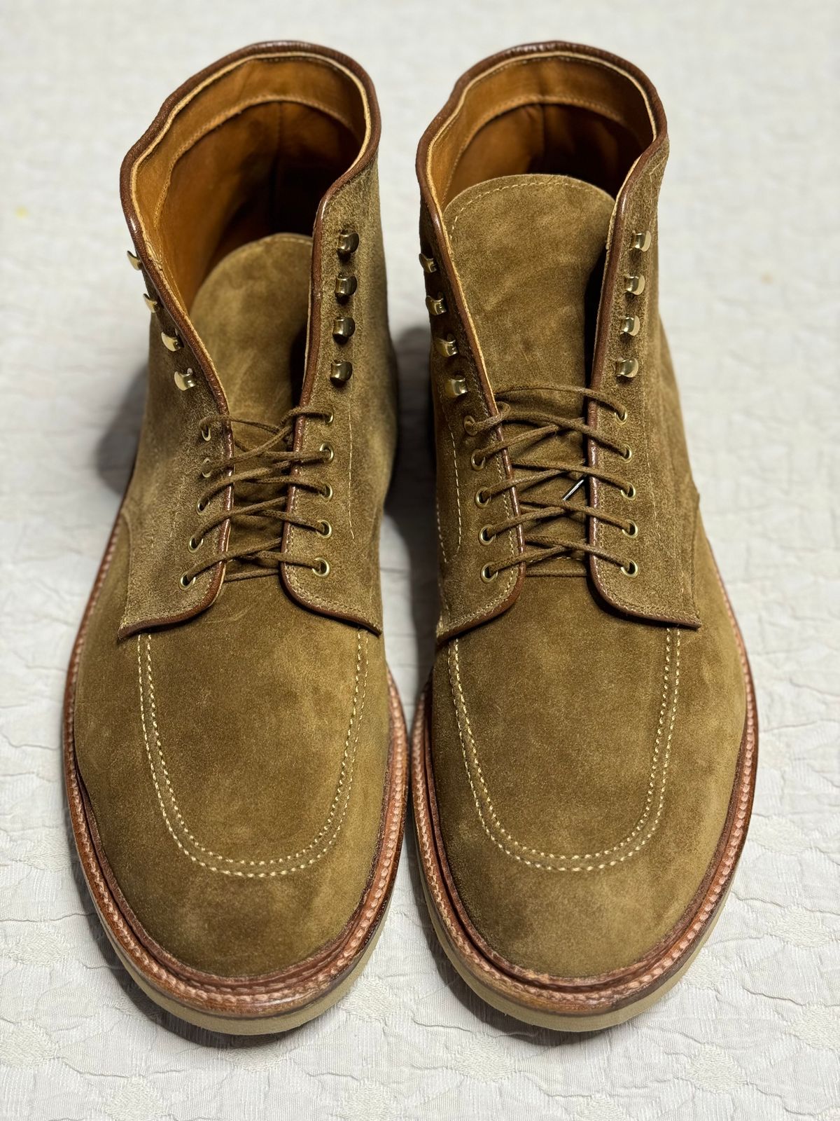 Photo by bootsandblocks on July 23, 2024 of the Alden Indy Boot in Snuff Suede.